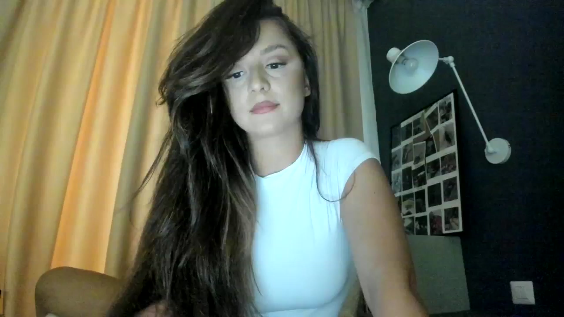 Gallery image thumbnail from Eve___'s myfreecams stream on, 04/14/2024, 12:54 image 13 of 20