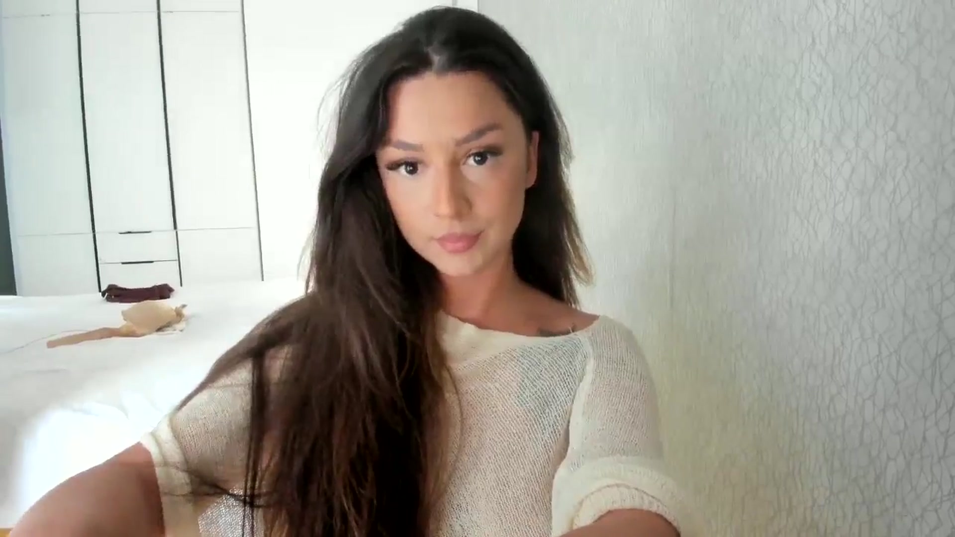 Gallery image thumbnail from Eve___'s myfreecams stream on, 04/18/2024, 14:24 image 11 of 20