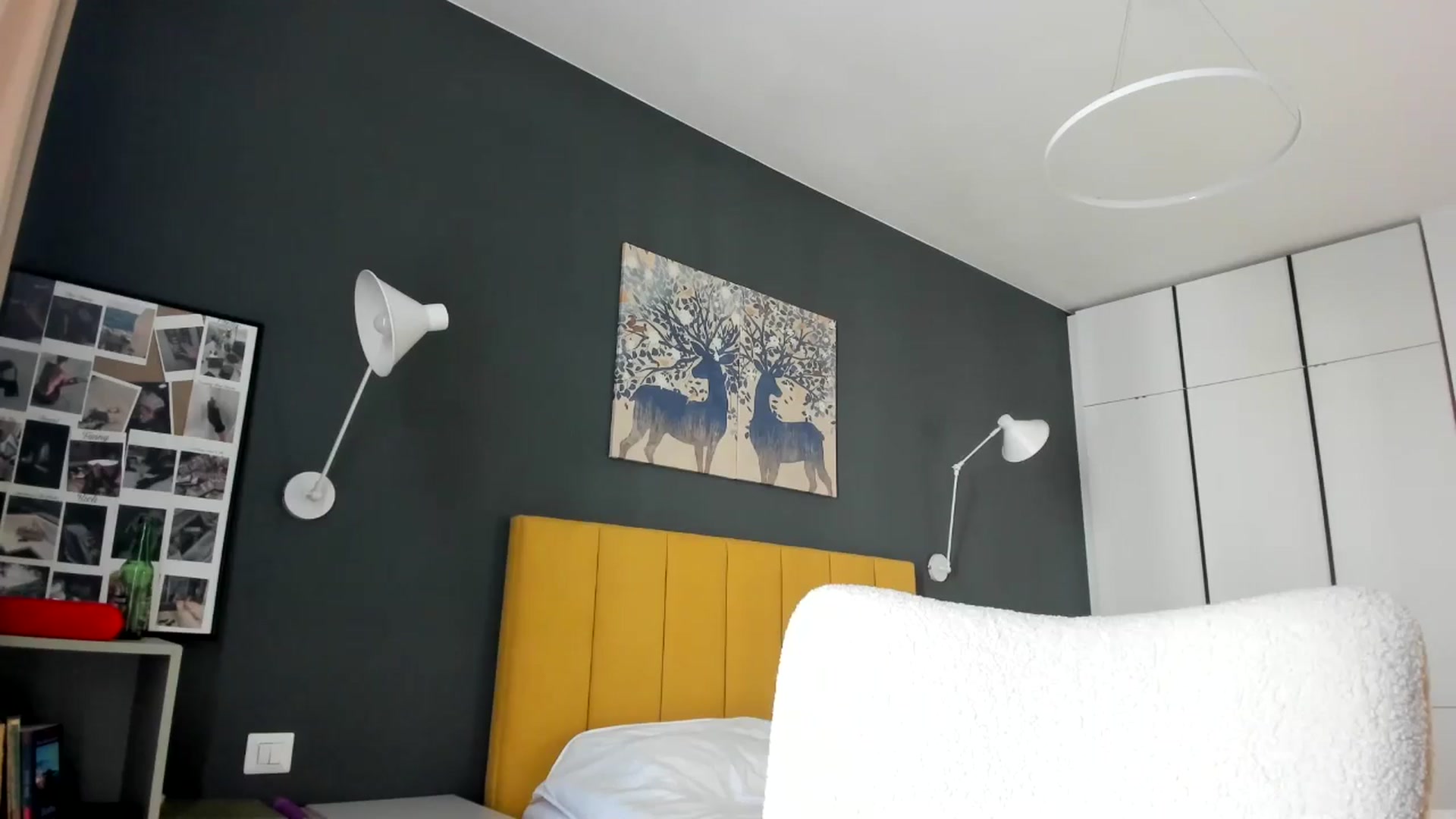 Gallery image thumbnail from Eve___'s myfreecams stream on, 04/19/2024, 14:53 image 18 of 20