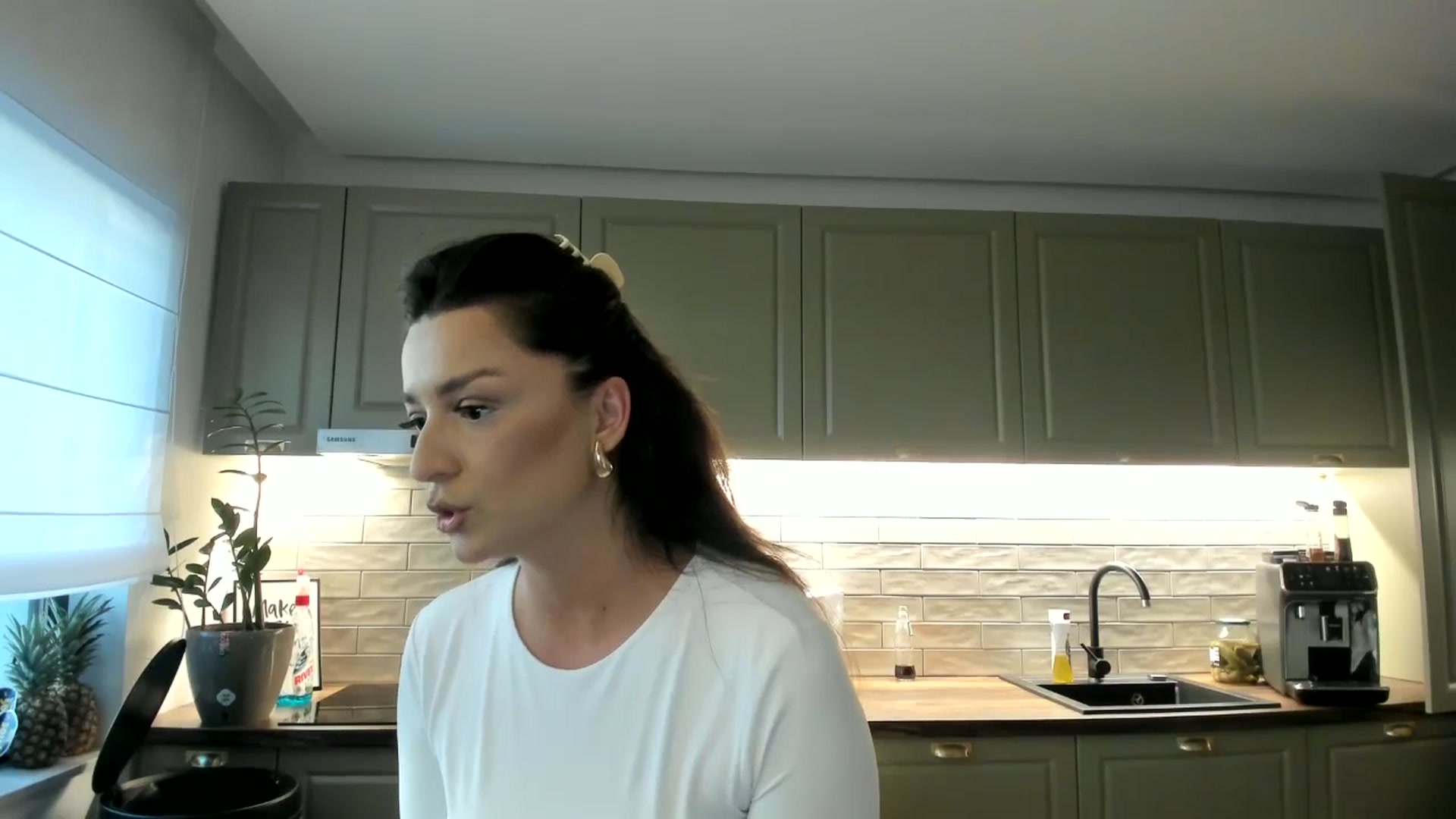 Gallery image thumbnail from Eve___'s myfreecams stream on, 04/26/2024, 16:41 image 13 of 20