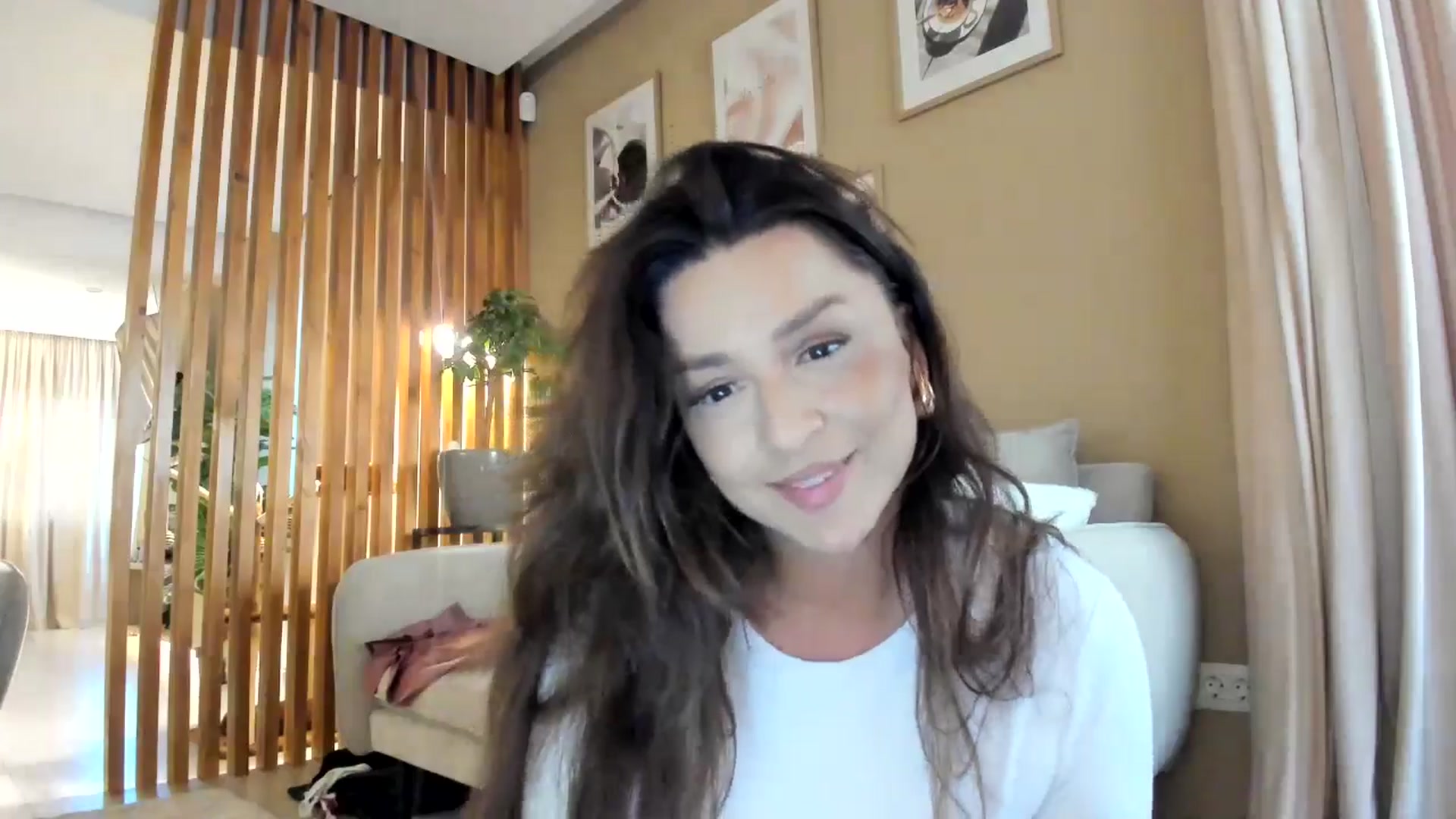 Gallery image thumbnail from Eve___'s myfreecams stream on, 04/26/2024, 16:41 image 7 of 20