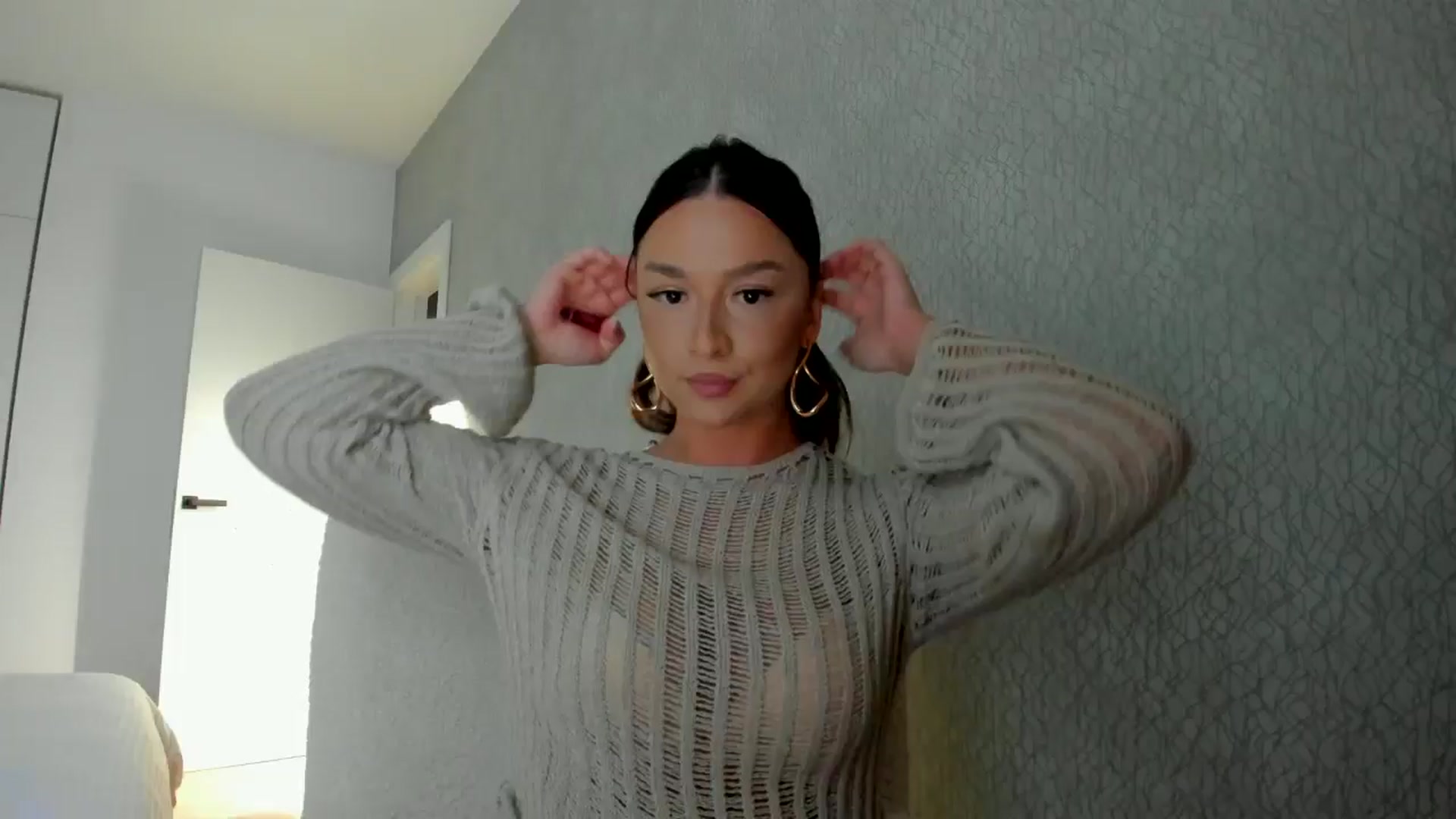 Gallery image thumbnail from Eve___'s myfreecams stream on, 05/09/2024, 13:13 image 1 of 20