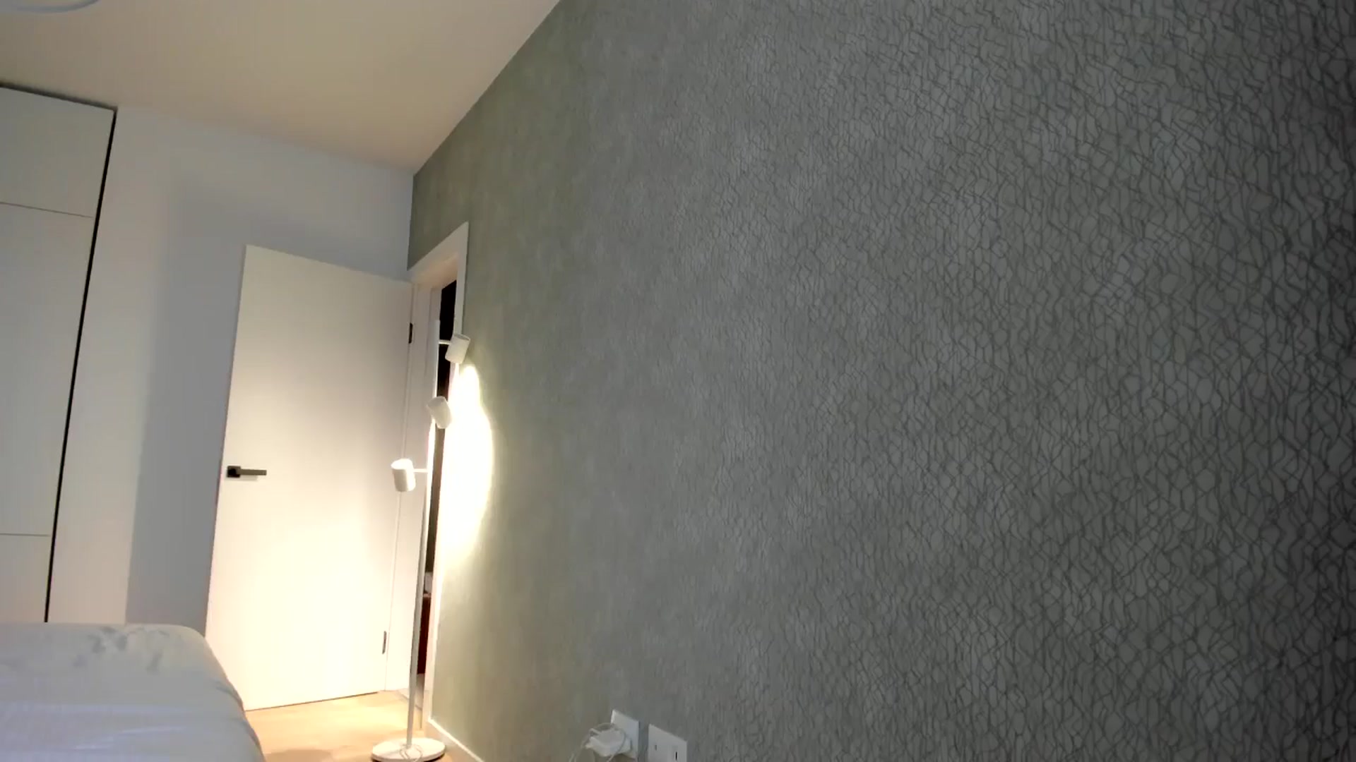 Gallery image thumbnail from Eve___'s myfreecams stream on, 05/09/2024, 14:21 image 2 of 20