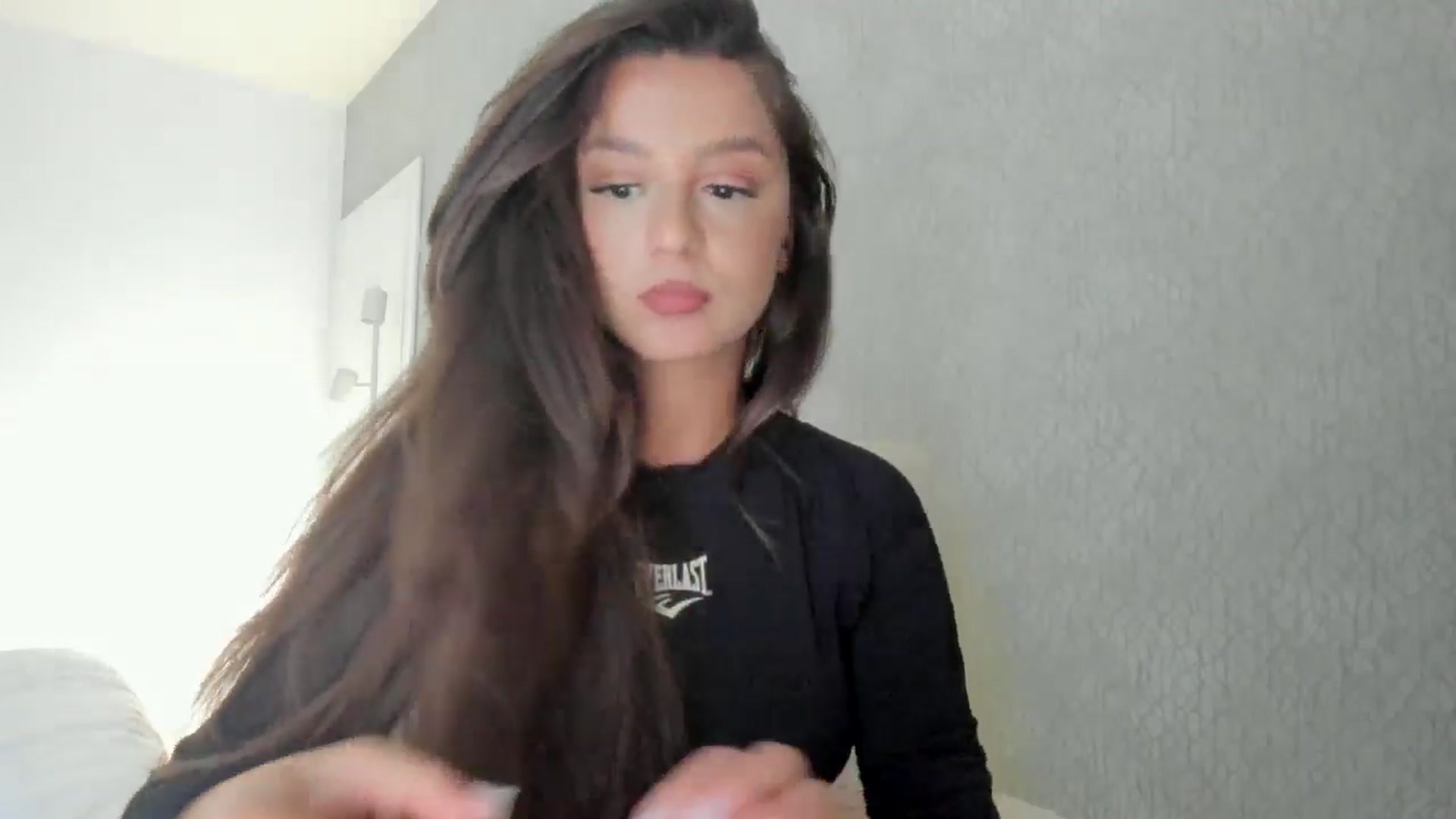 Gallery image thumbnail from Eve___'s myfreecams stream on, 05/17/2024, 15:31 image 17 of 20