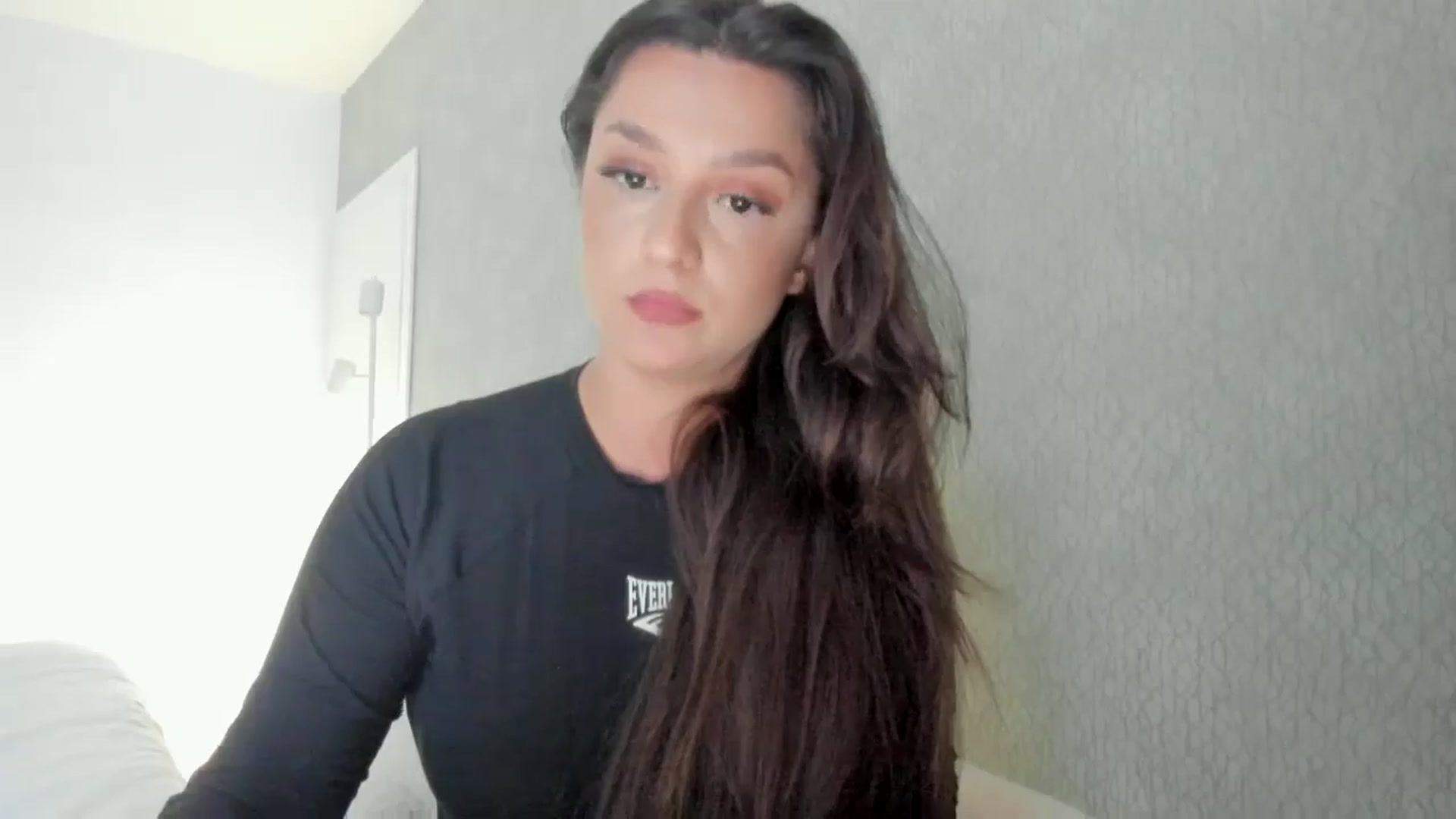 Gallery image thumbnail from Eve___'s myfreecams stream on, 05/17/2024, 15:31 image 16 of 20