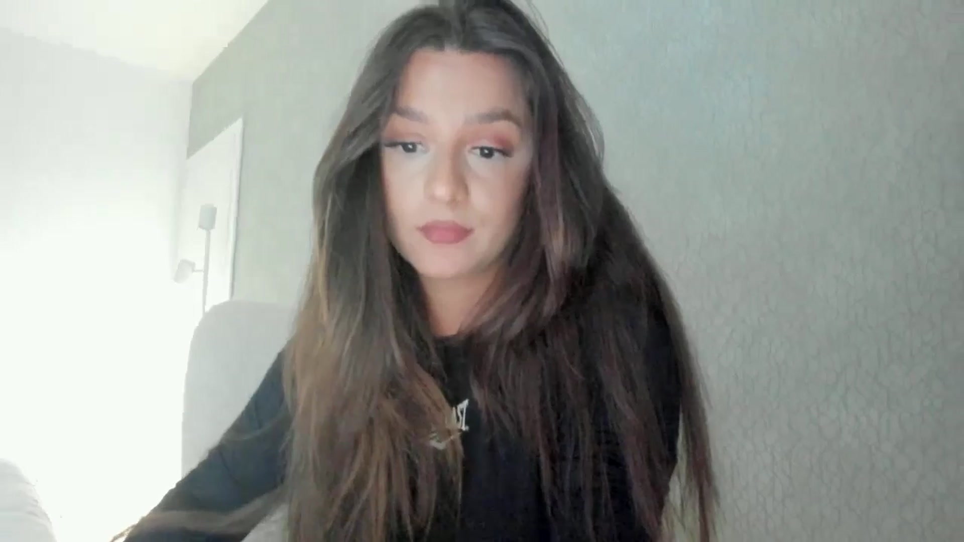 Gallery image thumbnail from Eve___'s myfreecams stream on, 05/17/2024, 15:31 image 6 of 20