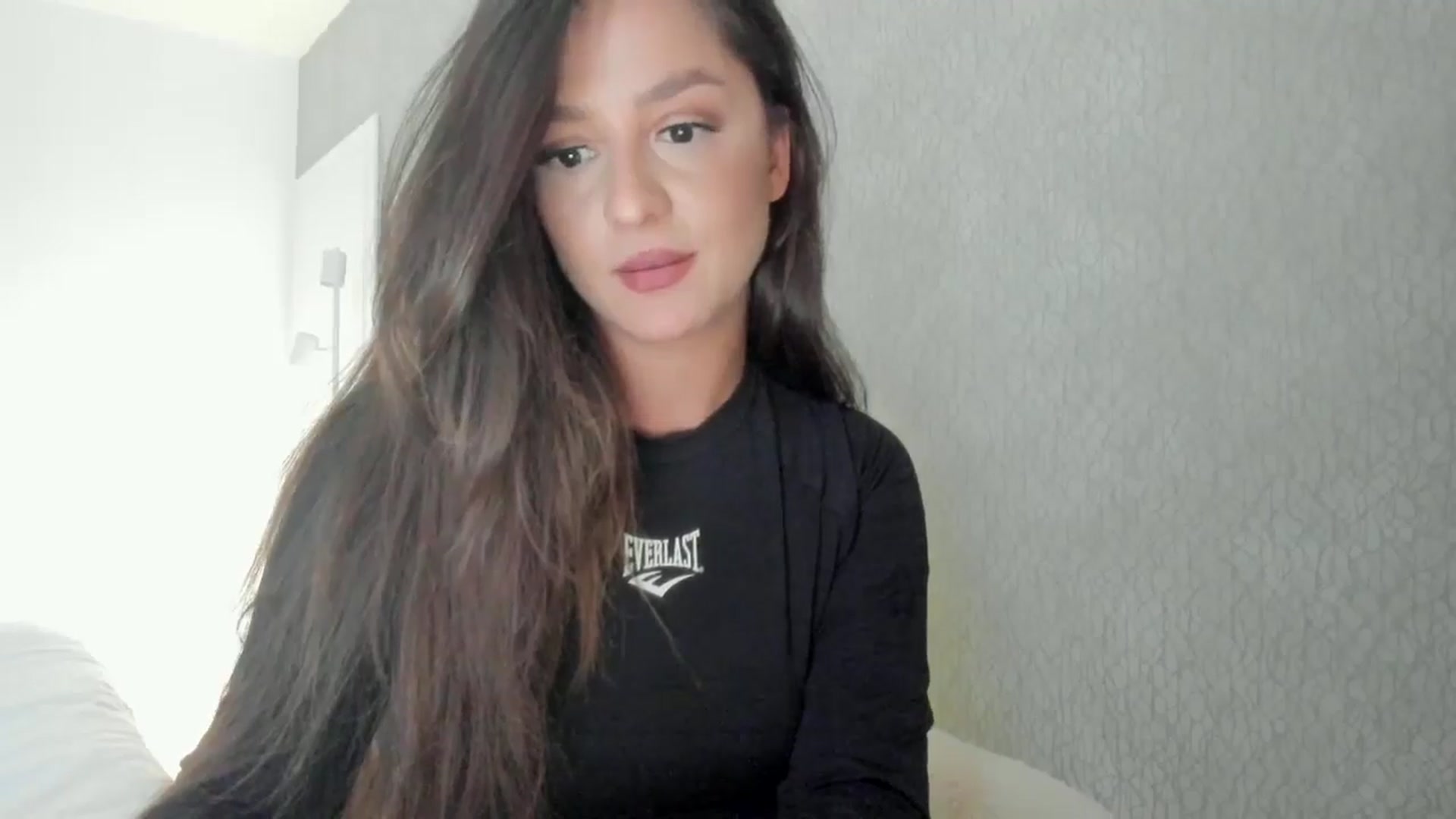Gallery image thumbnail from Eve___'s myfreecams stream on, 05/17/2024, 15:31 image 20 of 20