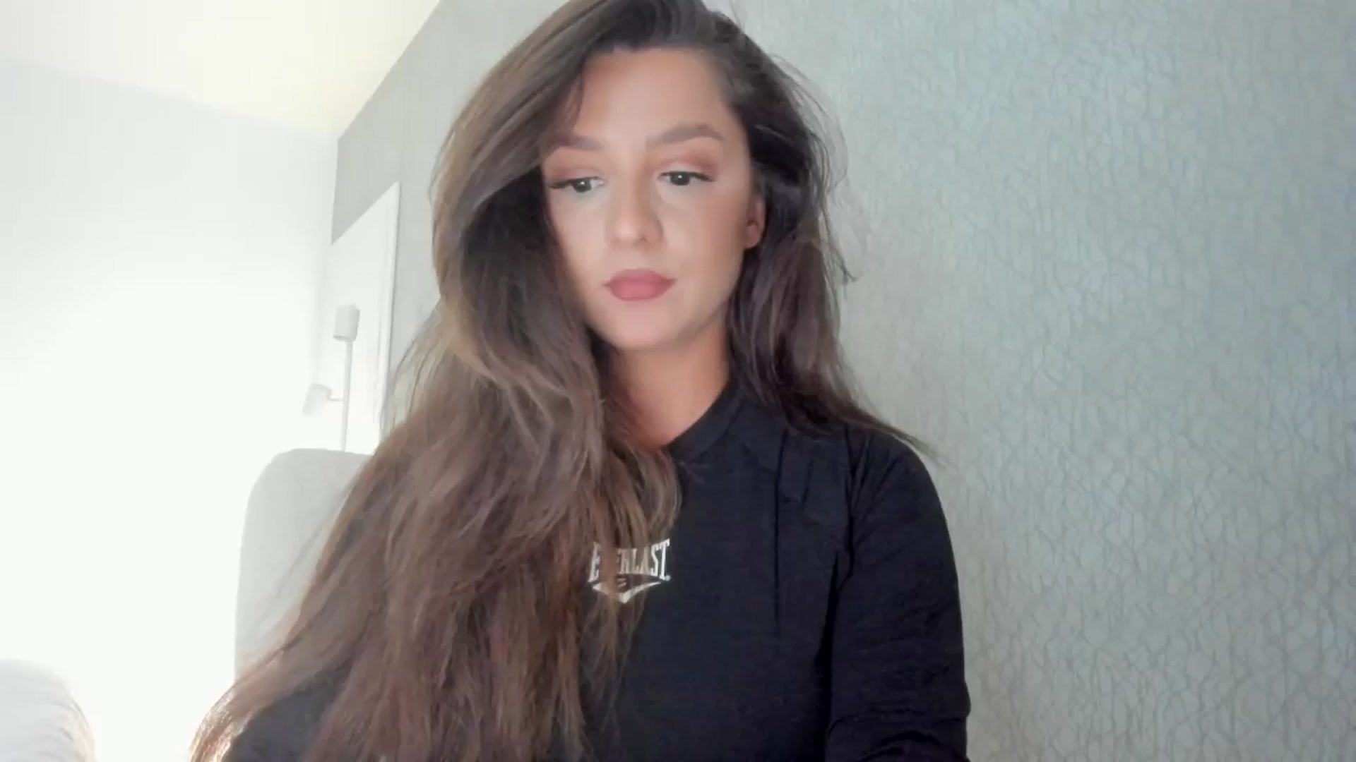 Gallery image thumbnail from Eve___'s myfreecams stream on, 05/17/2024, 15:31 image 1 of 20