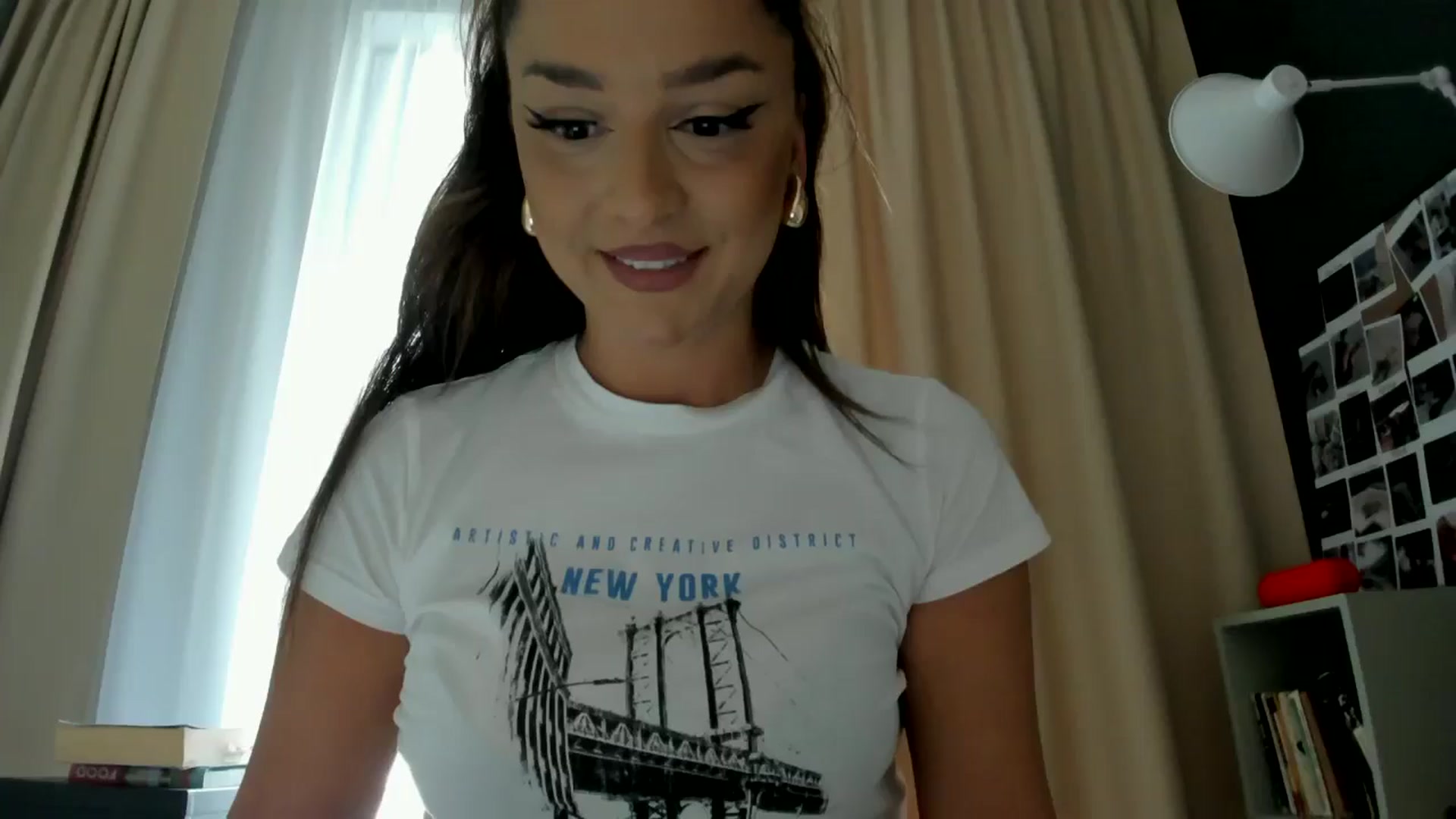 Gallery image thumbnail from Eve___'s myfreecams stream on, 05/19/2024, 14:51 image 1 of 20