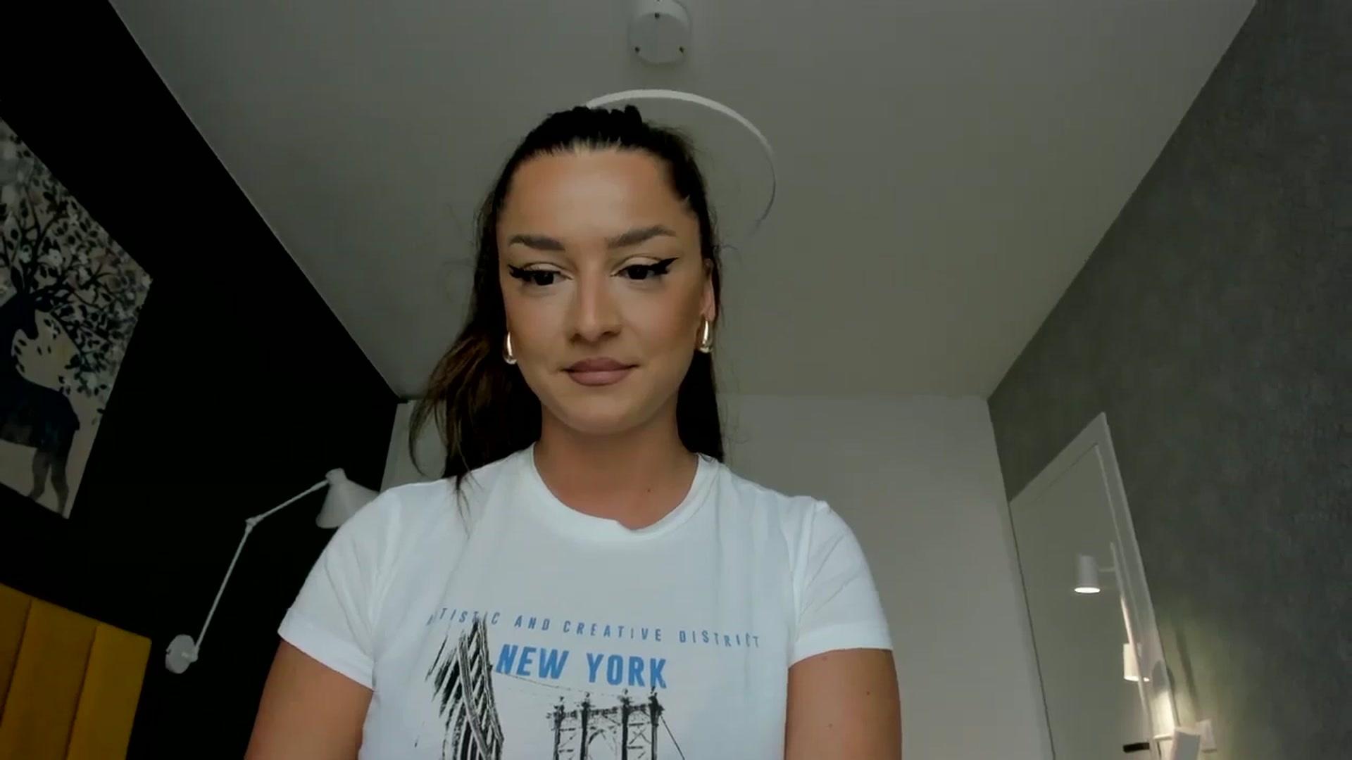 Gallery image thumbnail from Eve___'s myfreecams stream on, 05/19/2024, 14:51 image 16 of 20