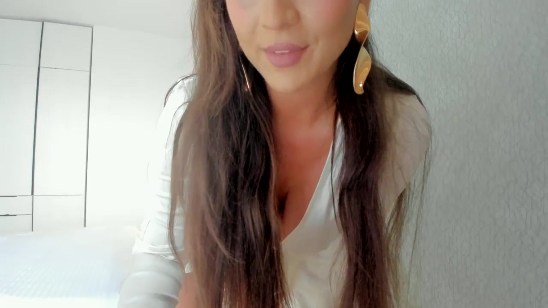 Gallery image thumbnail from Eve___'s myfreecams stream on, 05/23/2024, 15:01 image 6 of 20