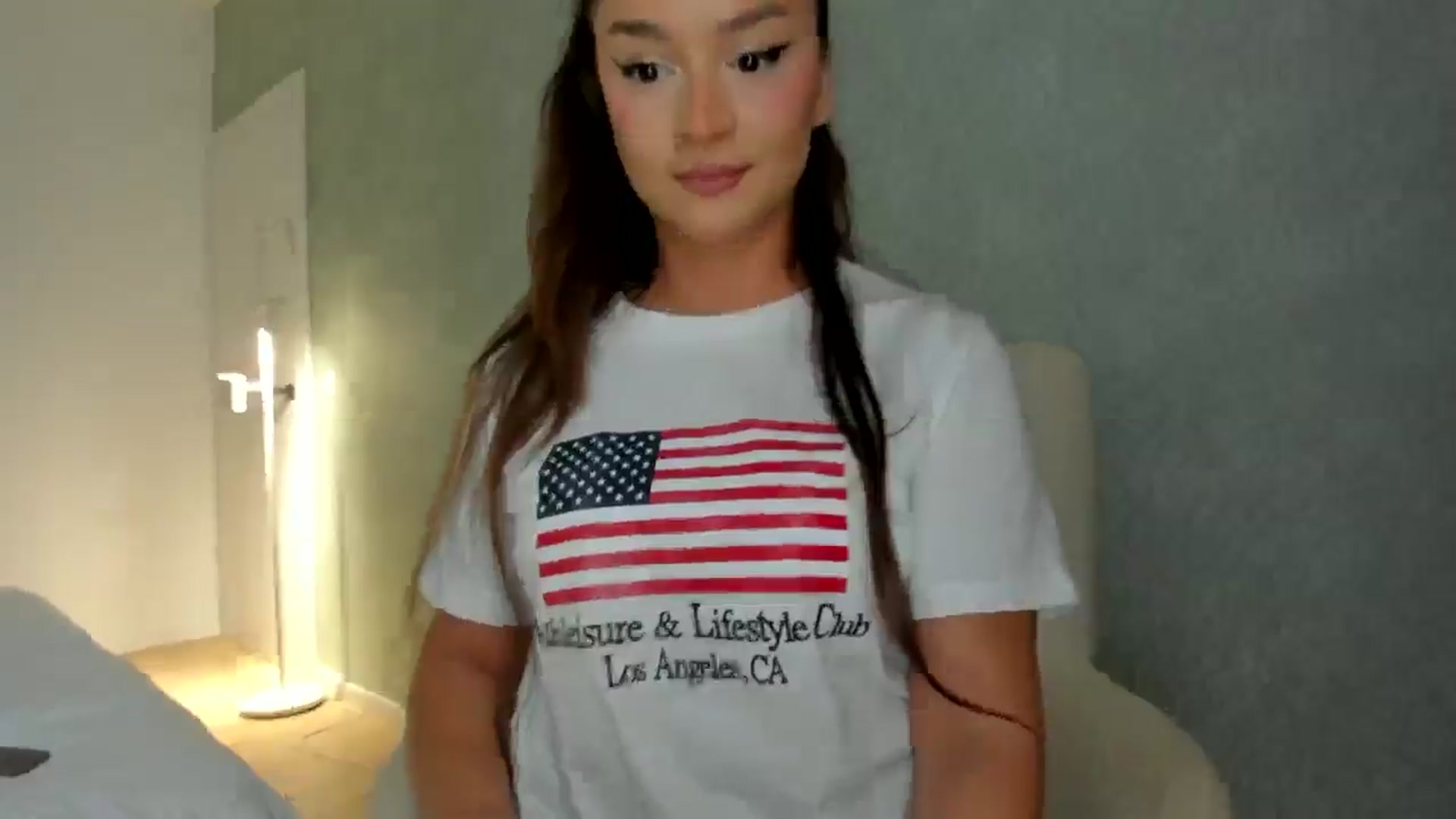 Gallery image thumbnail from Eve___'s myfreecams stream on, 06/05/2024, 15:04 image 12 of 20