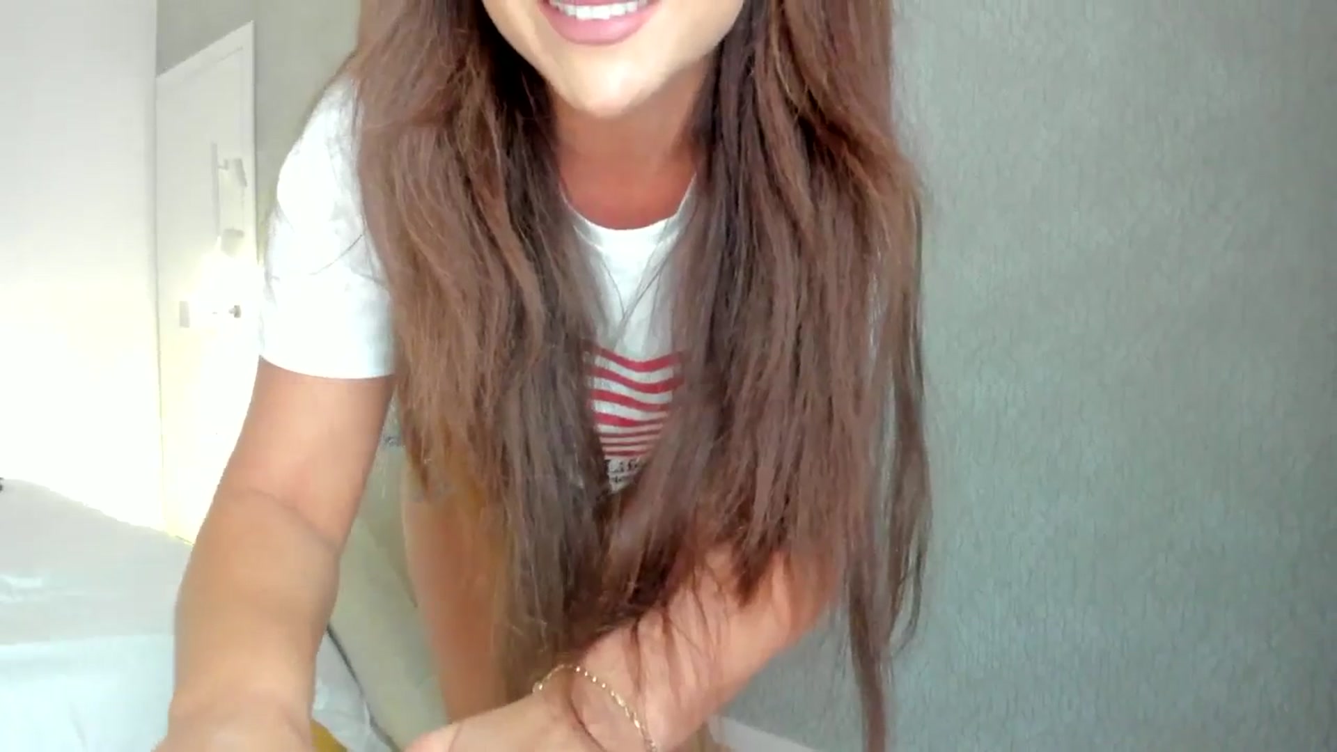 Gallery image thumbnail from Eve___'s myfreecams stream on, 06/05/2024, 15:04 image 15 of 20