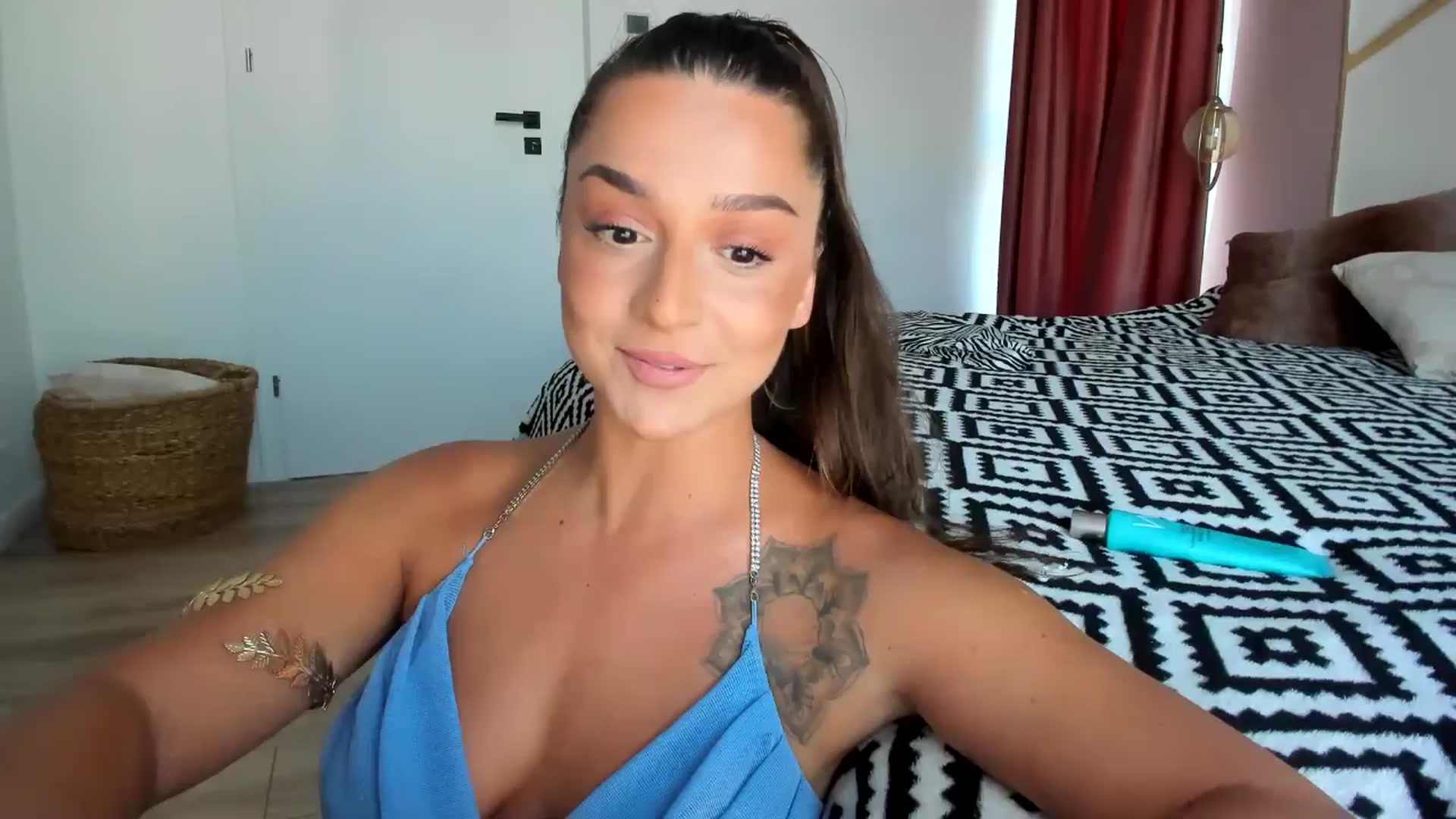Gallery image thumbnail from Eve___'s myfreecams stream on, 07/14/2024, 15:56 image 1 of 20