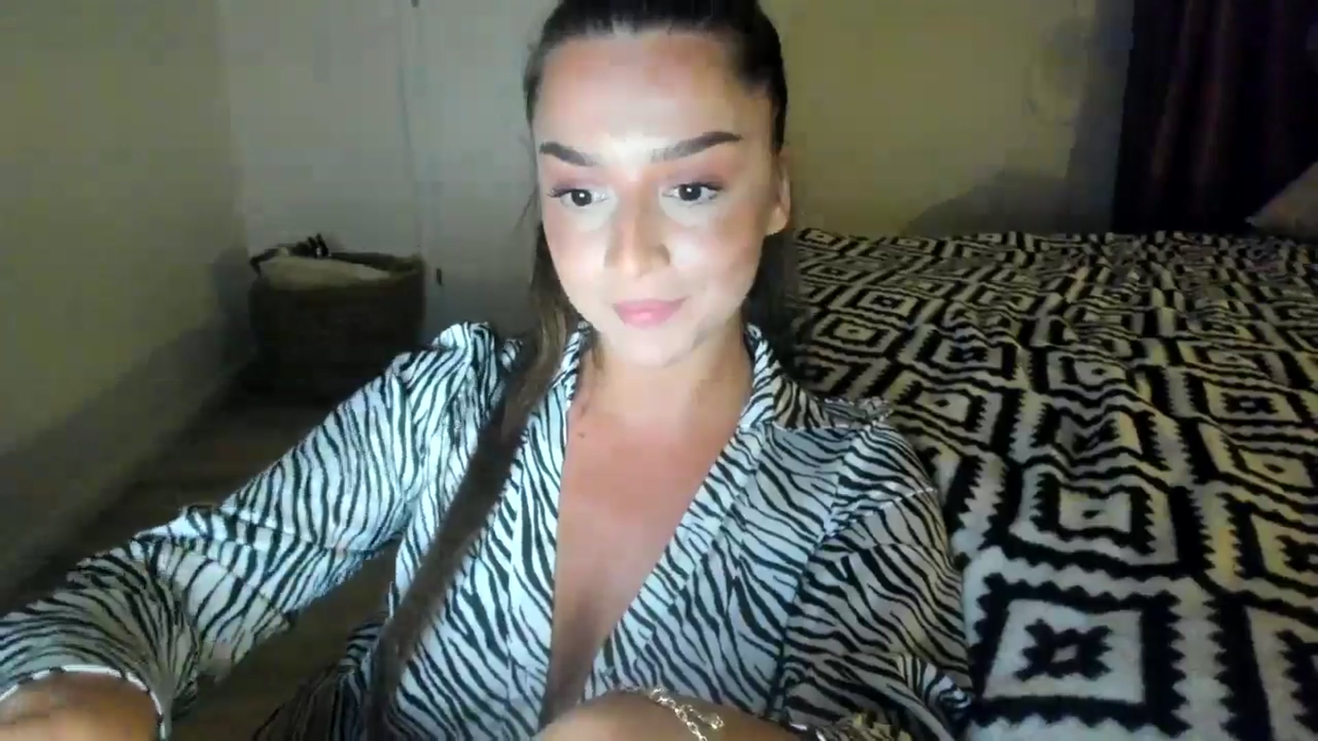 Gallery image thumbnail from Eve___'s myfreecams stream on, 07/14/2024, 18:53 image 10 of 20