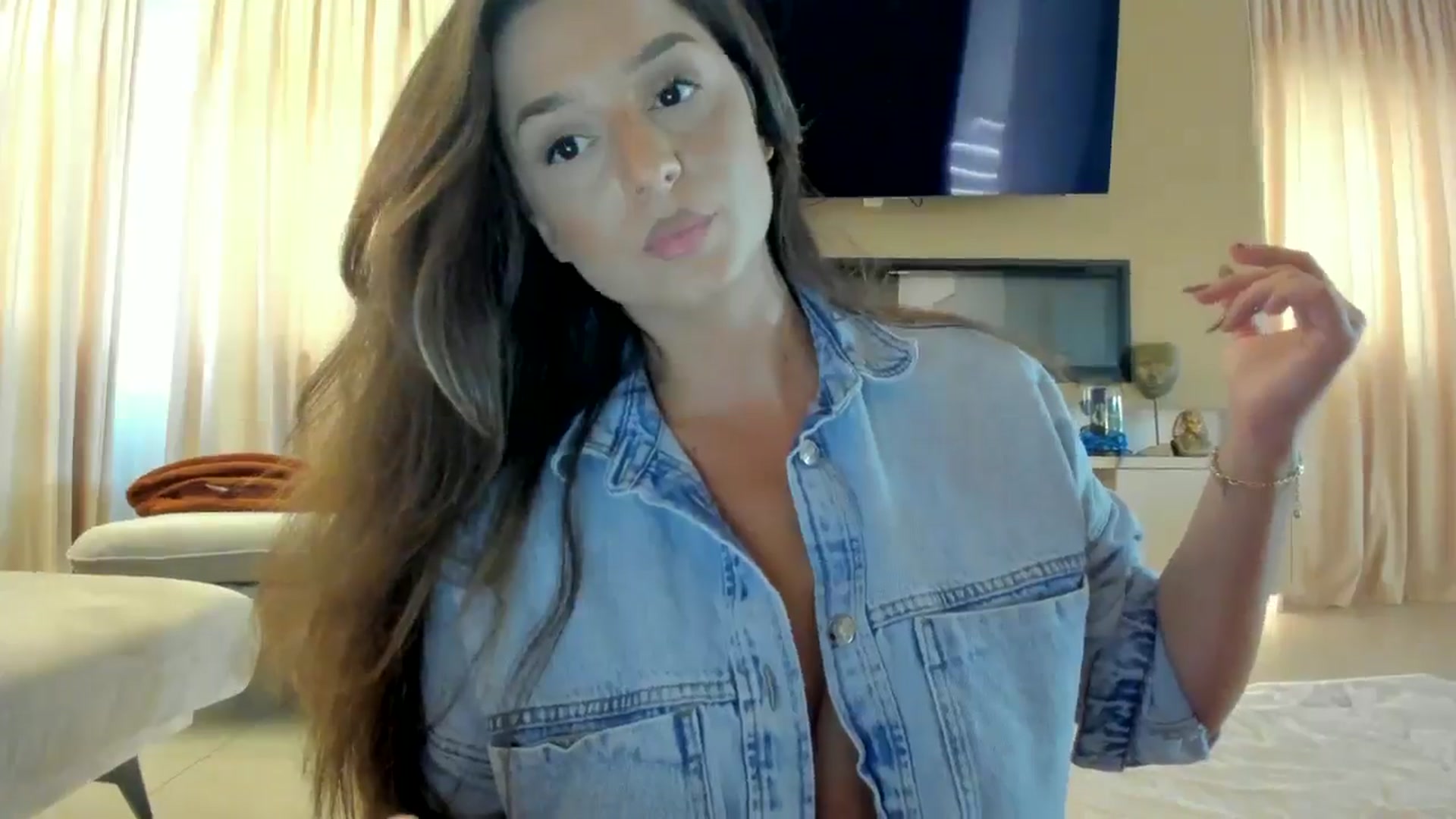 Gallery image thumbnail from Eve___'s myfreecams stream on, 07/21/2024, 13:49 image 7 of 20