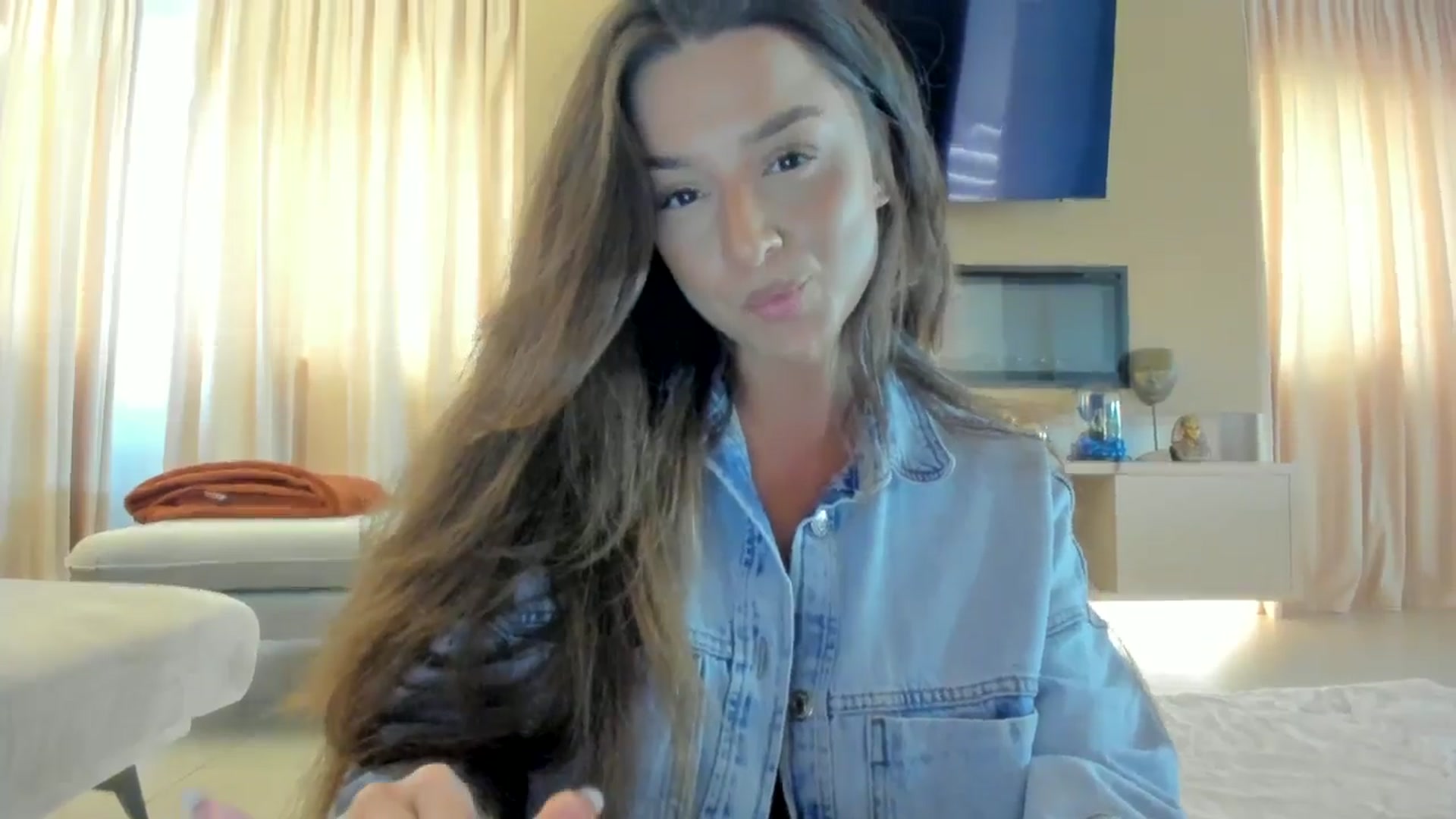 Gallery image thumbnail from Eve___'s myfreecams stream on, 07/21/2024, 13:49 image 13 of 20