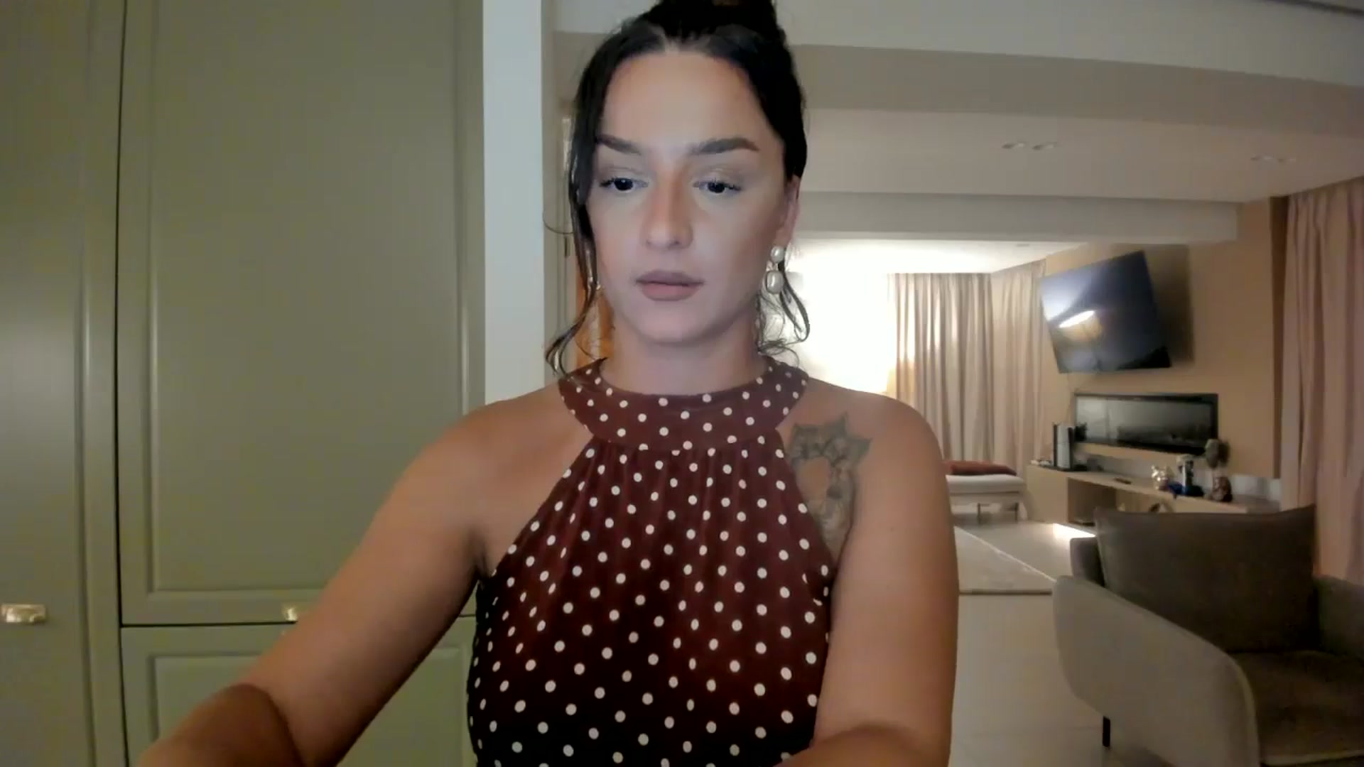 Gallery image thumbnail from Eve___'s myfreecams stream on, 07/21/2024, 20:36 image 6 of 20