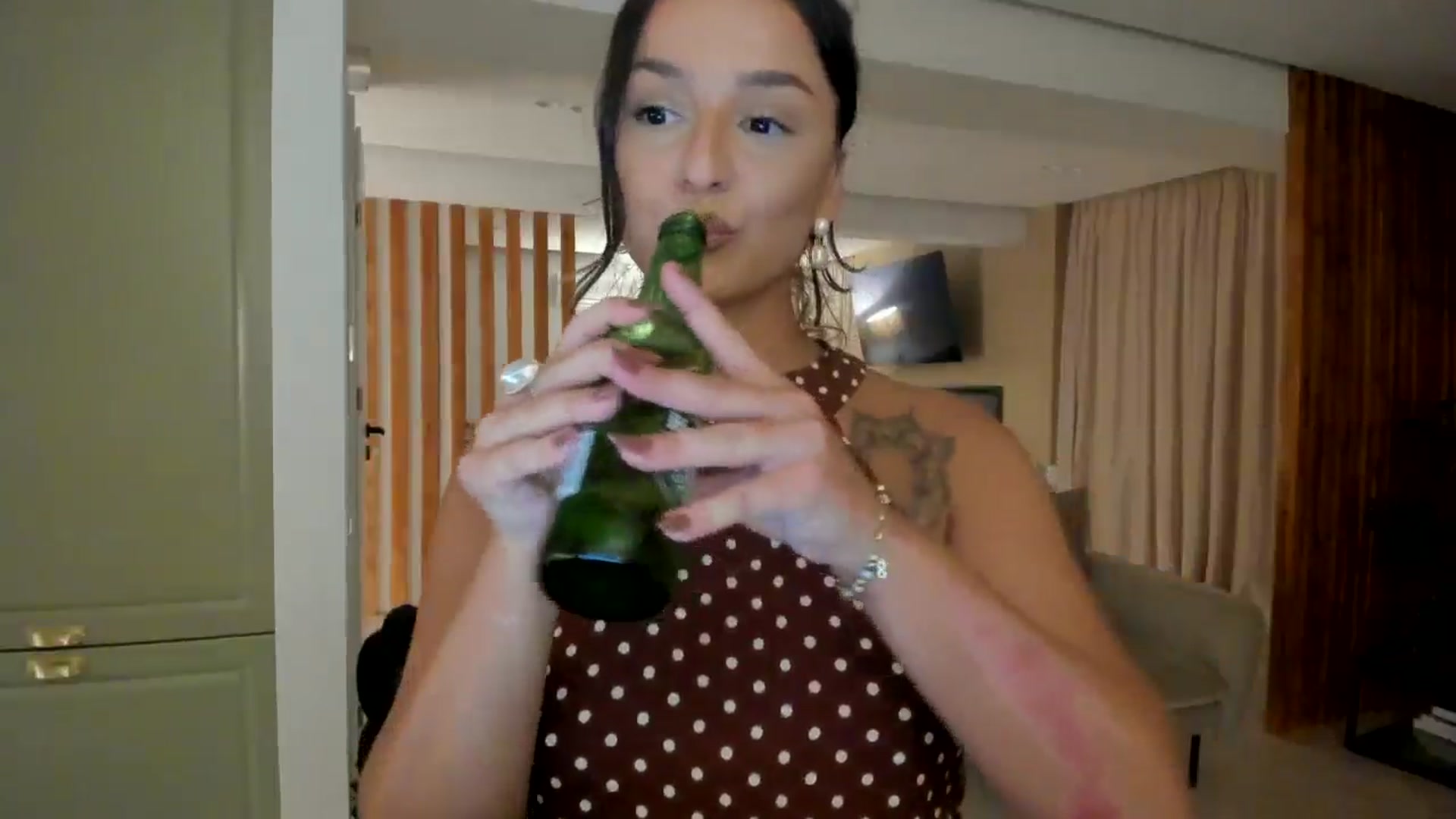Gallery image thumbnail from Eve___'s myfreecams stream on, 07/21/2024, 20:36 image 18 of 20