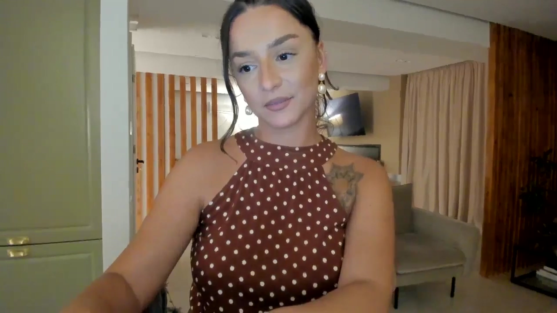 Gallery image thumbnail from Eve___'s myfreecams stream on, 07/21/2024, 20:36 image 16 of 20