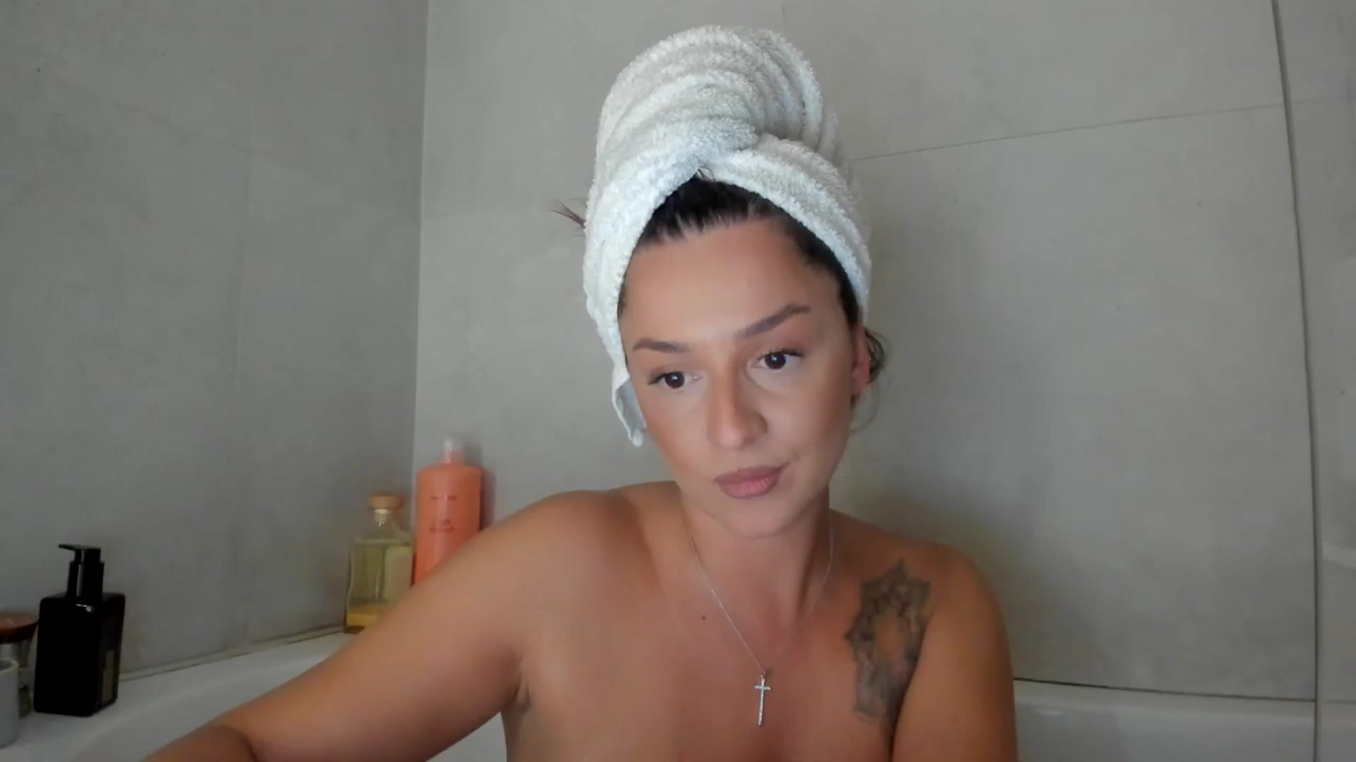 Gallery image thumbnail from Eve___'s myfreecams stream on, 07/29/2024, 15:26 image 1 of 20