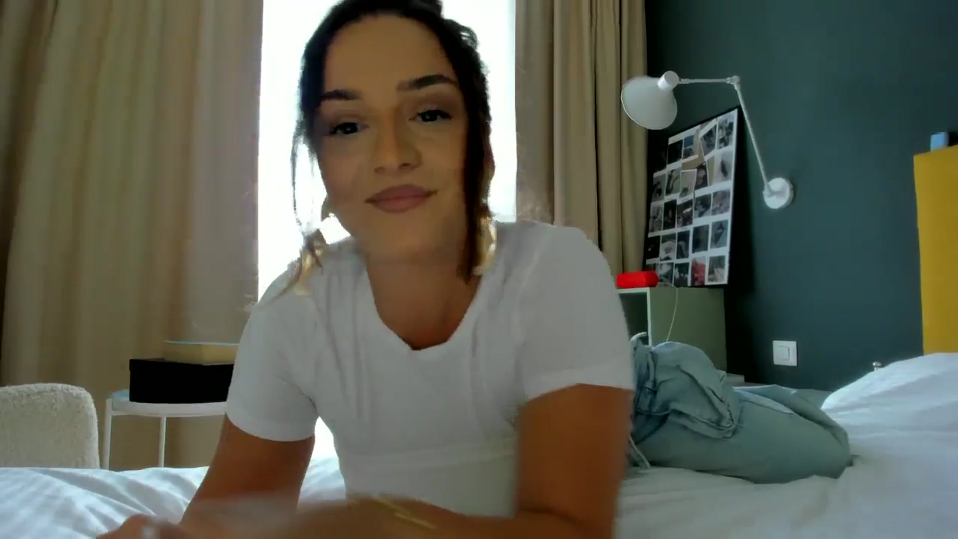 Gallery image thumbnail from Eve___'s myfreecams stream on, 08/04/2024, 13:15 image 8 of 20