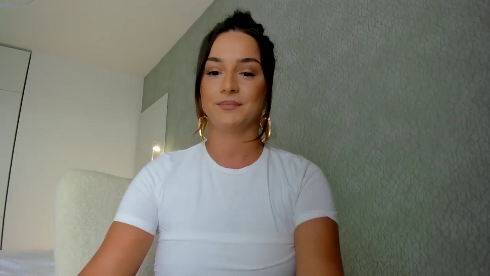Gallery image thumbnail from Eve___'s myfreecams stream on, 08/04/2024, 14:10 image 3 of 20