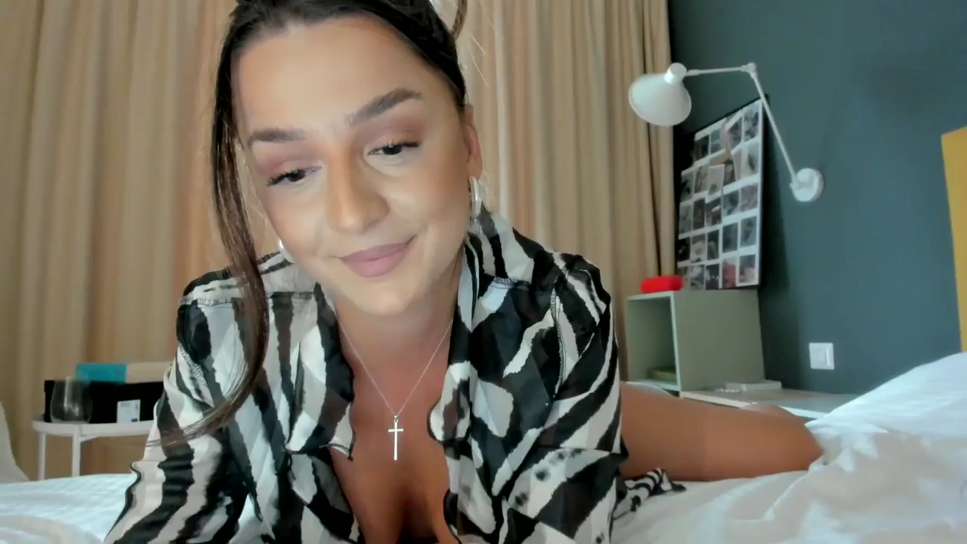 Gallery image thumbnail from Eve___'s myfreecams stream on, 08/09/2024, 14:02 image 12 of 20