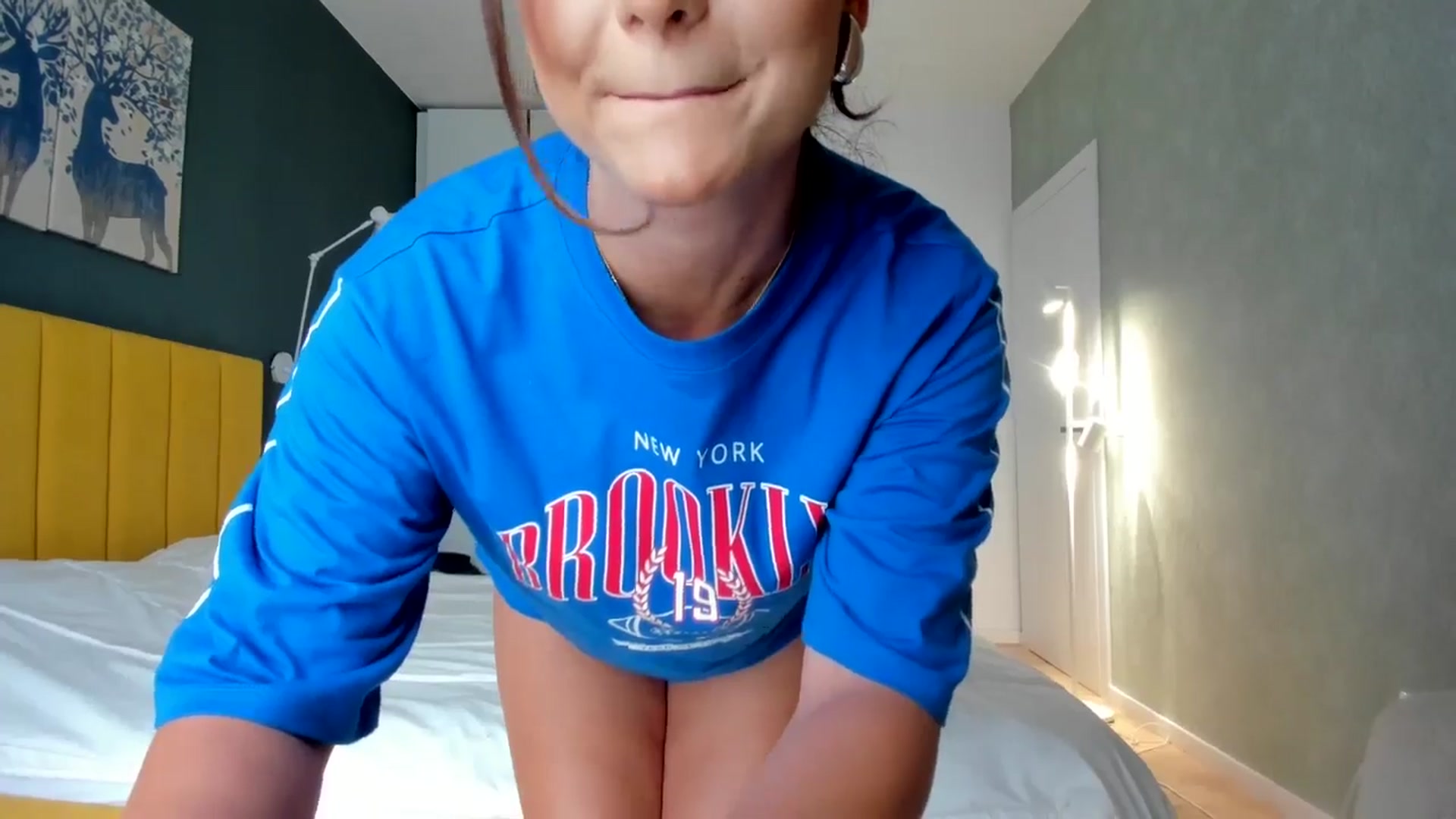 Gallery image thumbnail from Eve___'s myfreecams stream on, 08/18/2024, 13:09 image 12 of 20