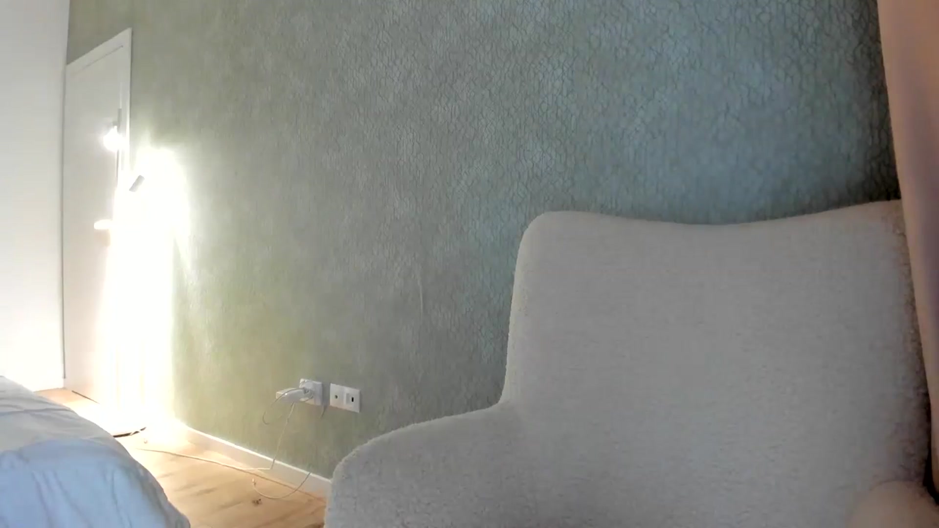 Gallery image thumbnail from Eve___'s myfreecams stream on, 08/22/2024, 13:21 image 19 of 20
