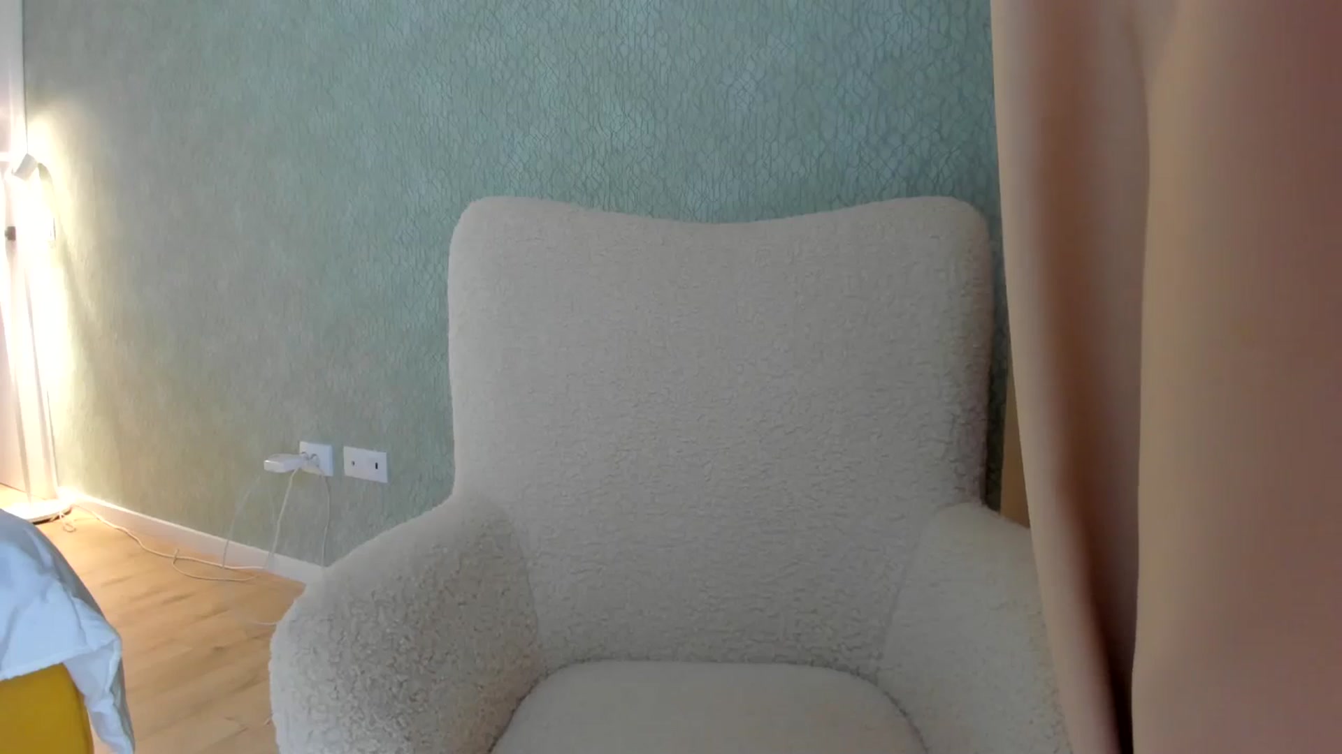 Gallery image thumbnail from Eve___'s myfreecams stream on, 08/23/2024, 14:41 image 13 of 20