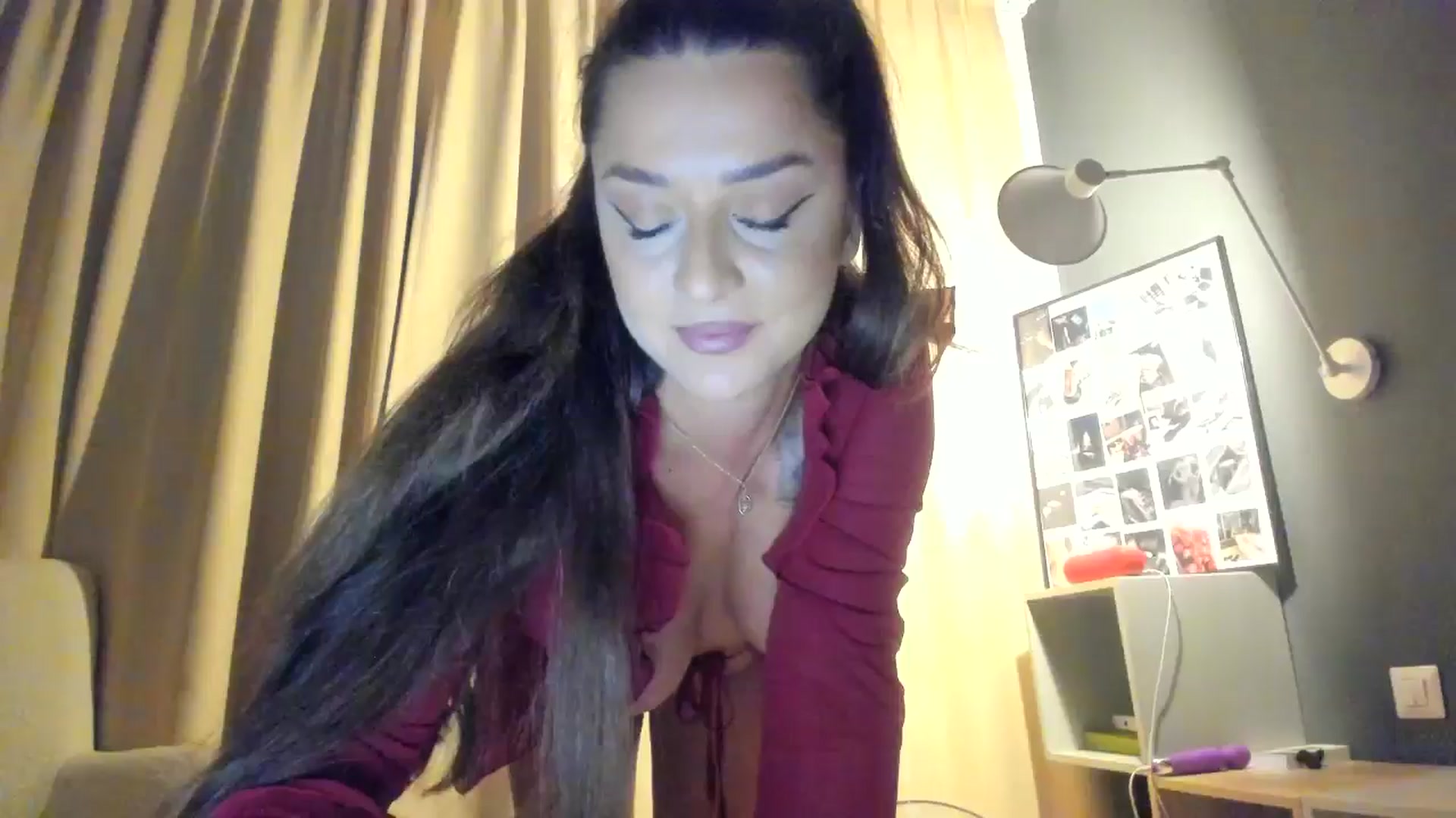 Gallery image thumbnail from Eve___'s myfreecams stream on, 09/02/2024, 18:27 image 11 of 20