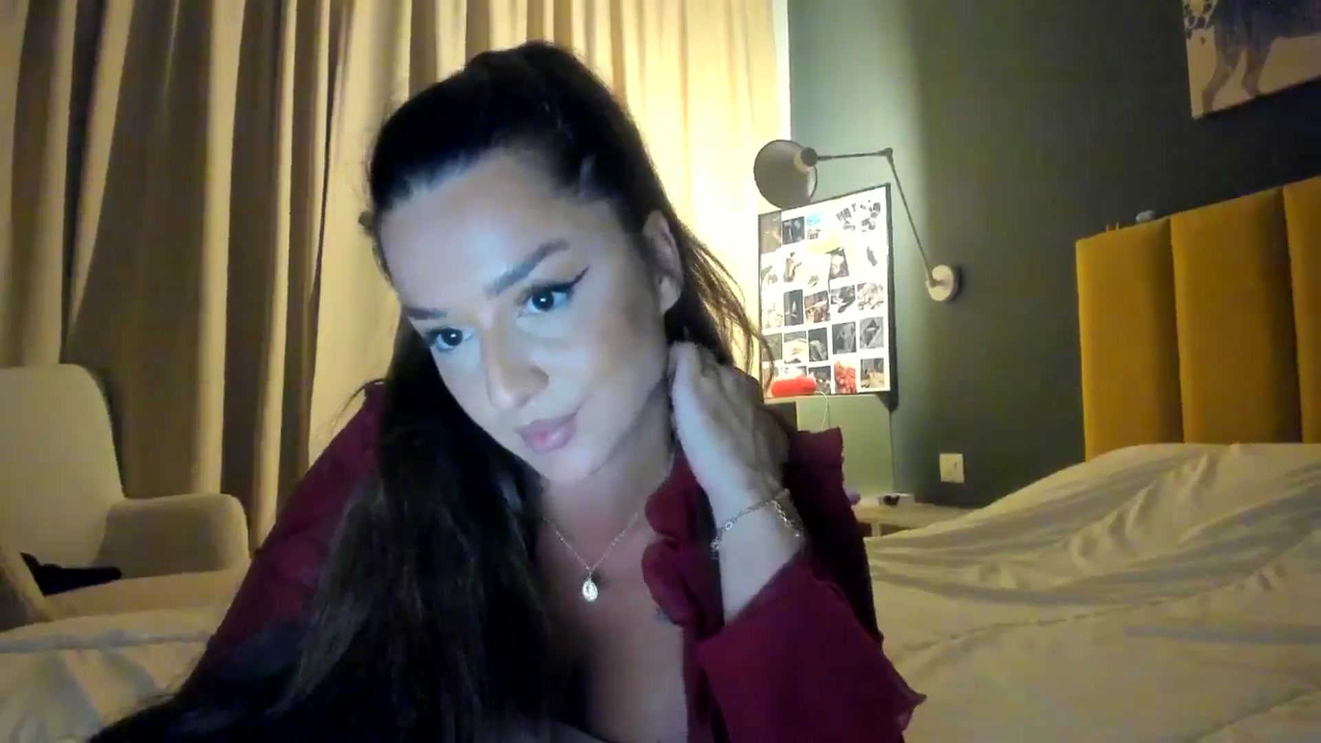 Gallery image thumbnail from Eve___'s myfreecams stream on, 09/02/2024, 18:27 image 12 of 20