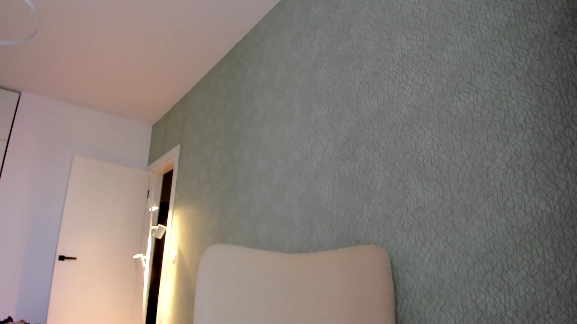 Gallery image thumbnail from Eve___'s myfreecams stream on, 09/22/2024, 13:00 image 19 of 20