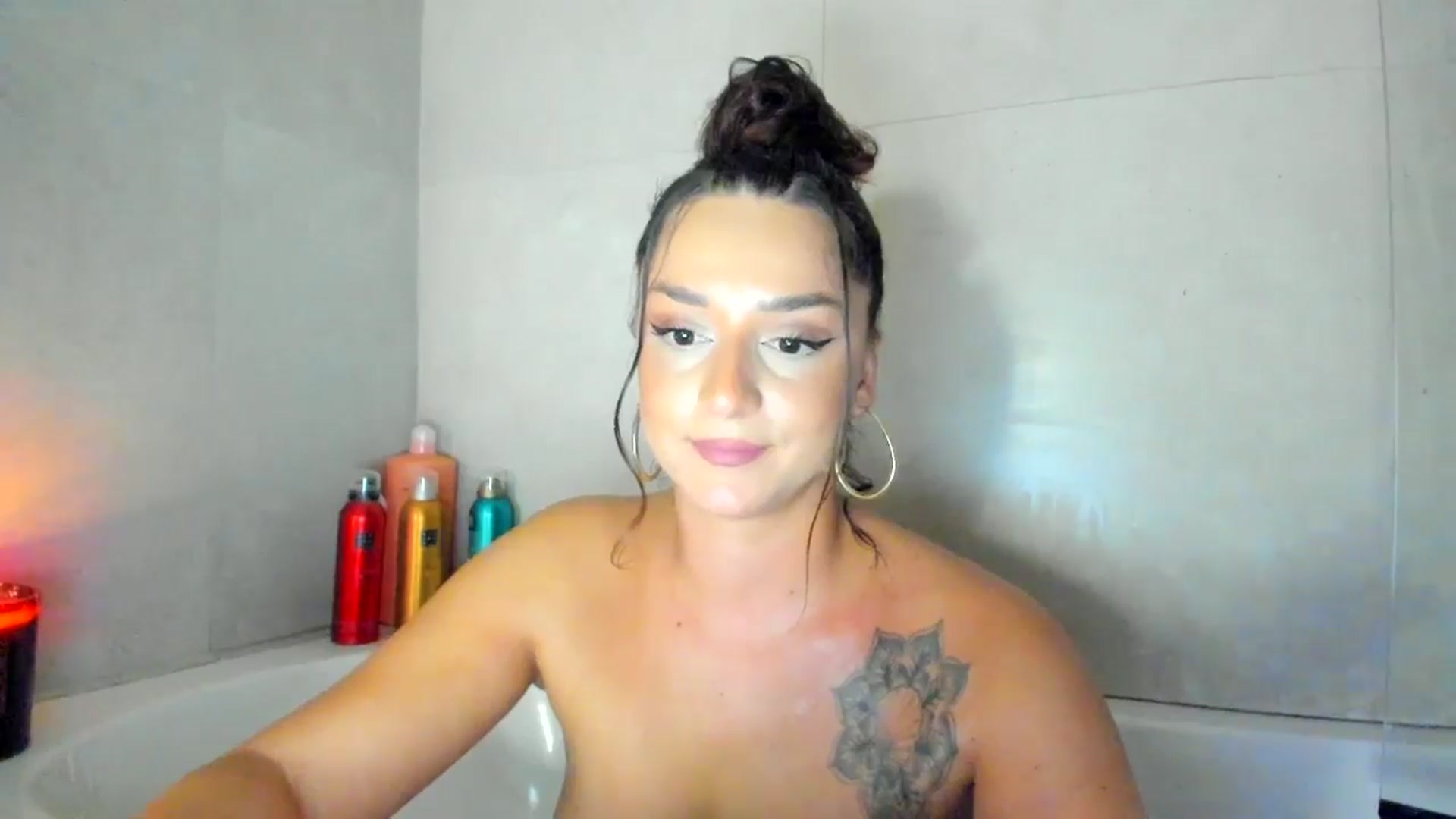 Gallery image thumbnail from Eve___'s myfreecams stream on, 10/06/2024, 16:31 image 9 of 20