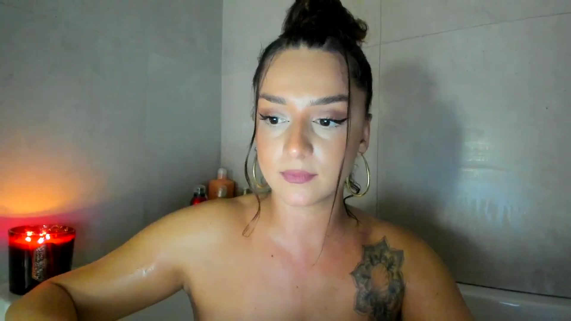Gallery image thumbnail from Eve___'s myfreecams stream on, 10/06/2024, 16:31 image 3 of 20