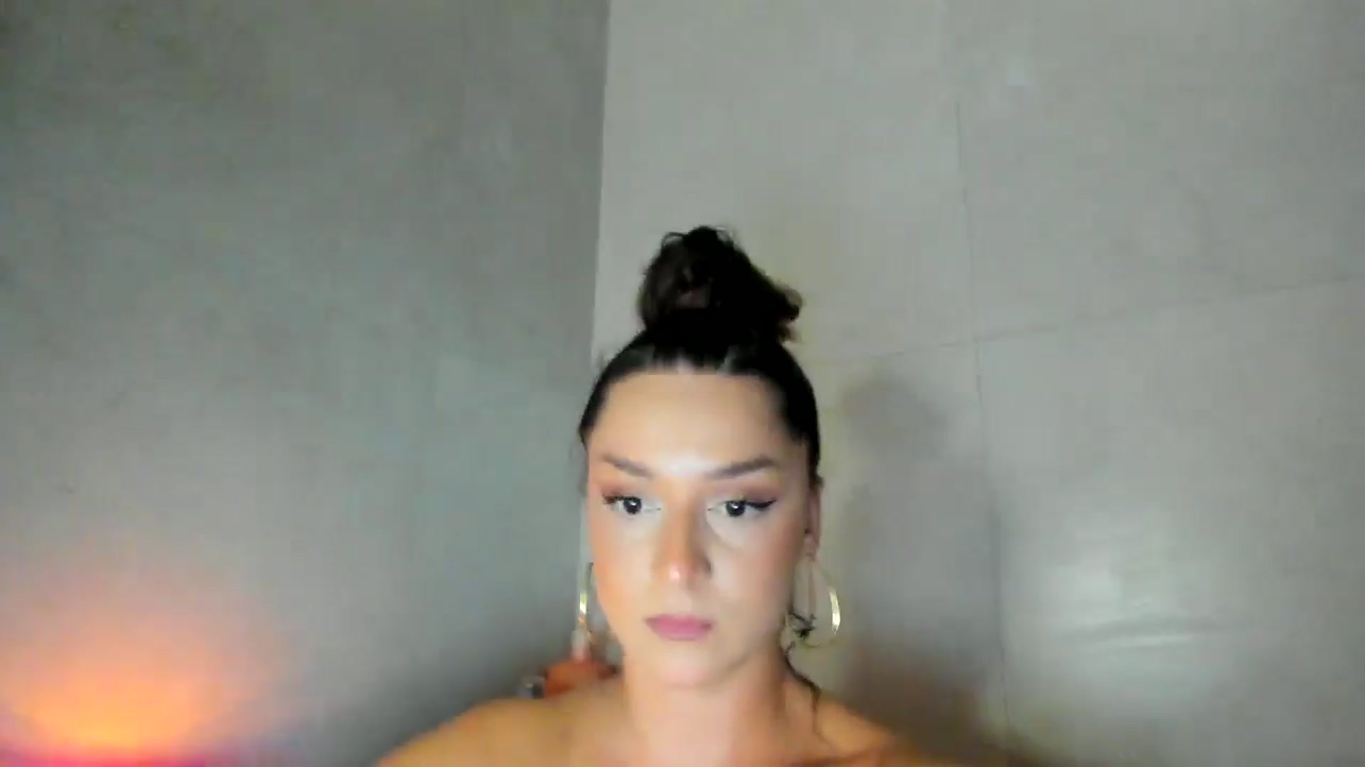 Gallery image thumbnail from Eve___'s myfreecams stream on, 10/06/2024, 16:31 image 15 of 20