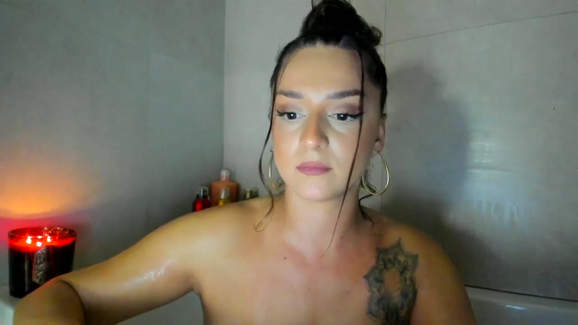 Gallery image thumbnail from Eve___'s myfreecams stream on, 10/06/2024, 16:31 image 2 of 20