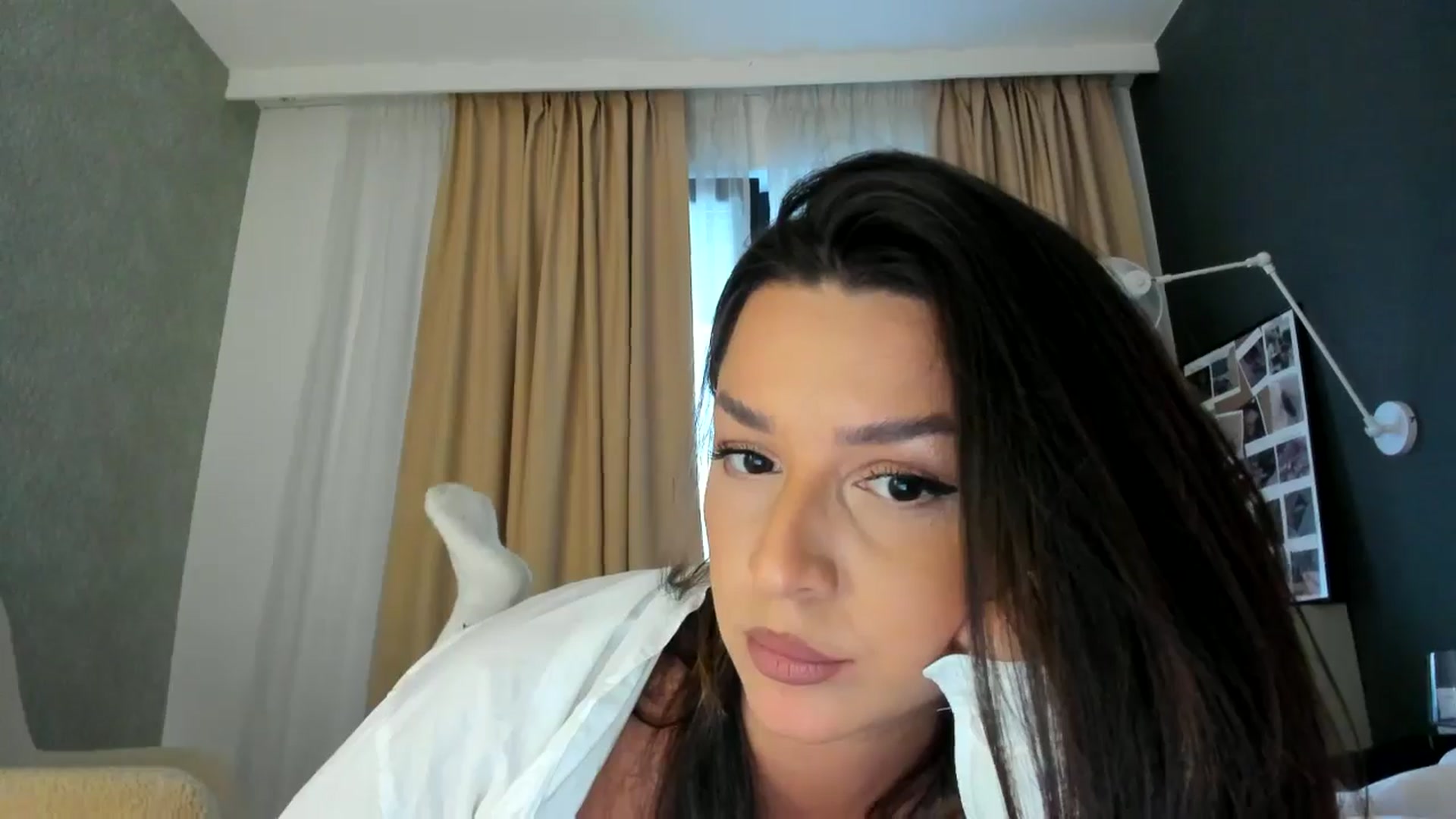 Gallery image thumbnail from Eve___'s myfreecams stream on, 10/11/2024, 15:47 image 13 of 20