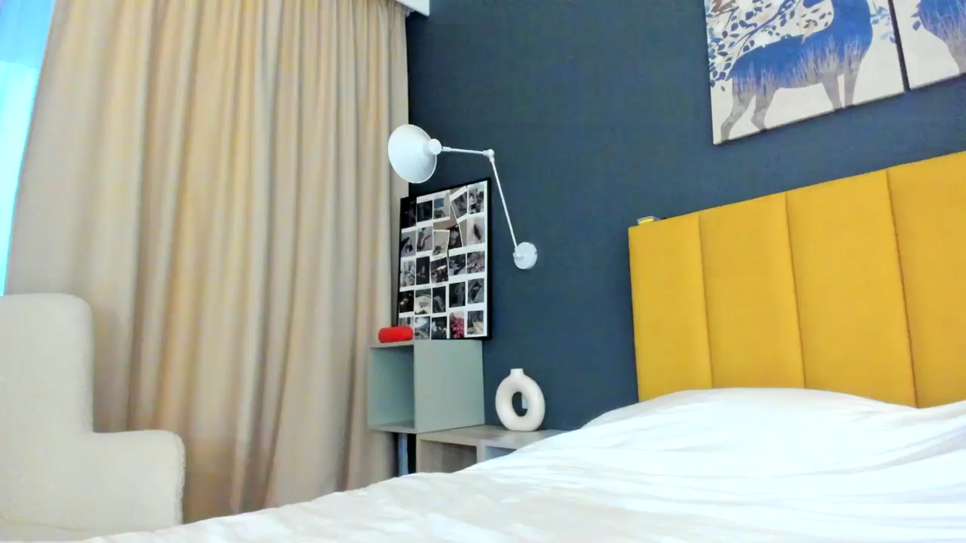 Gallery image thumbnail from Eve___'s myfreecams stream on, 11/01/2024, 15:44 image 8 of 20