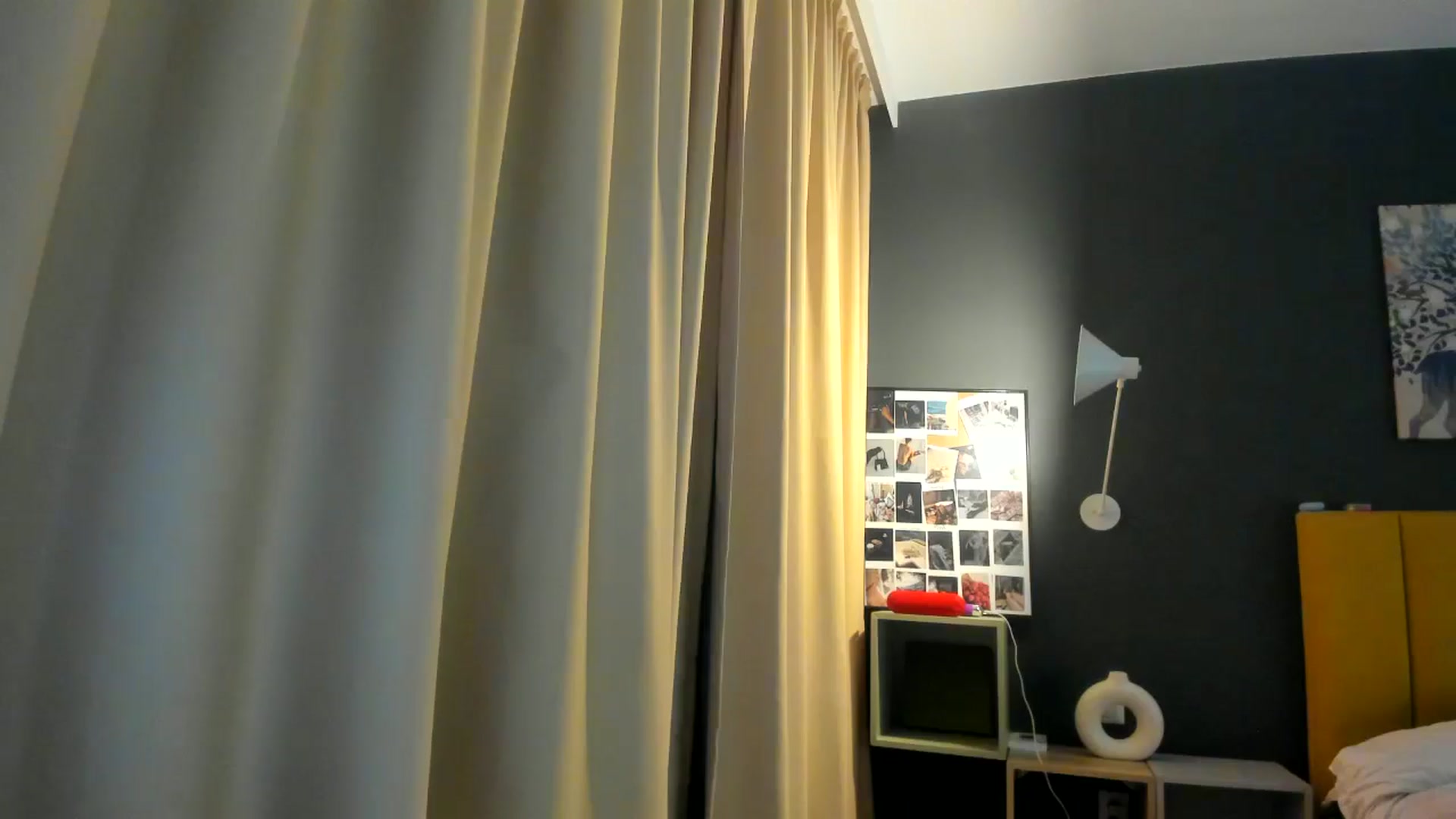 Gallery image thumbnail from Eve___'s myfreecams stream on, 11/02/2024, 16:45 image 13 of 20