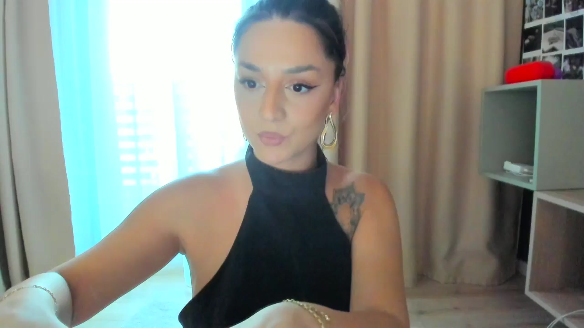Gallery image thumbnail from Eve___'s myfreecams stream on, 11/07/2024, 14:50 image 17 of 20