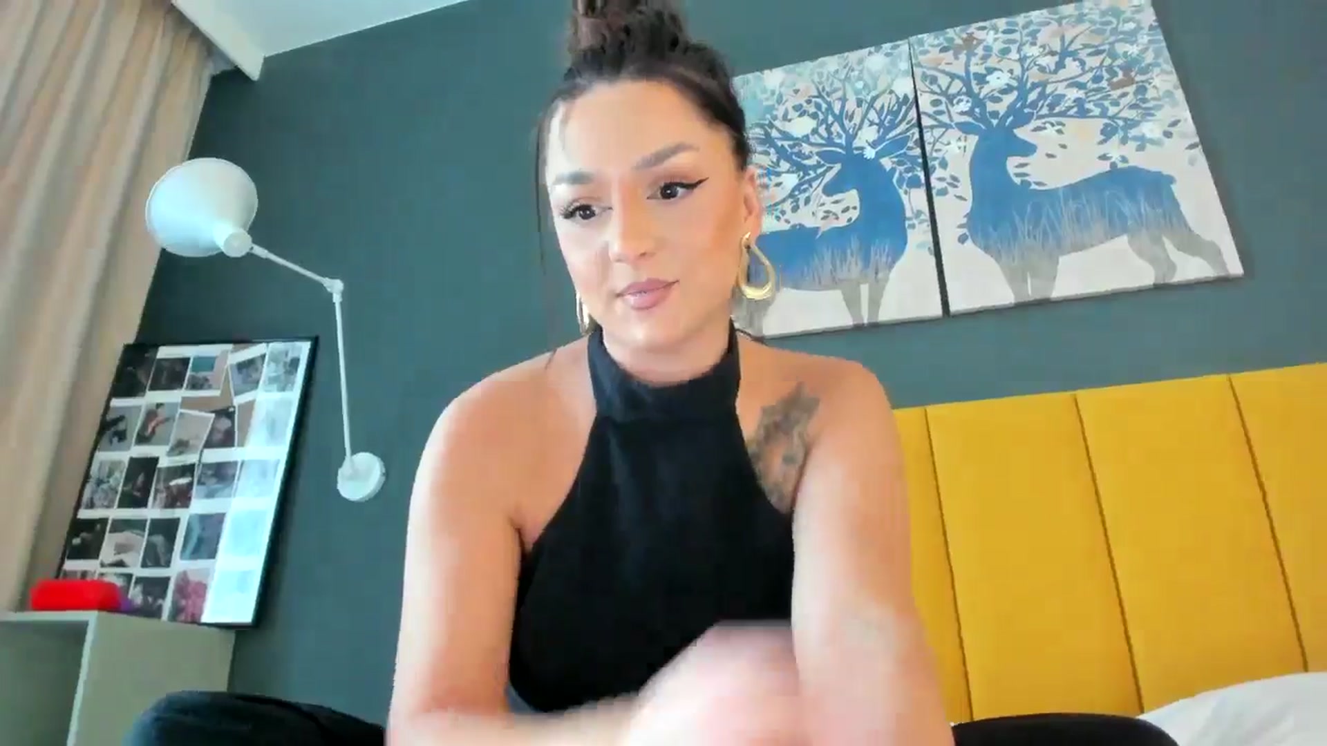 Gallery image thumbnail from Eve___'s myfreecams stream on, 11/07/2024, 14:50 image 13 of 20