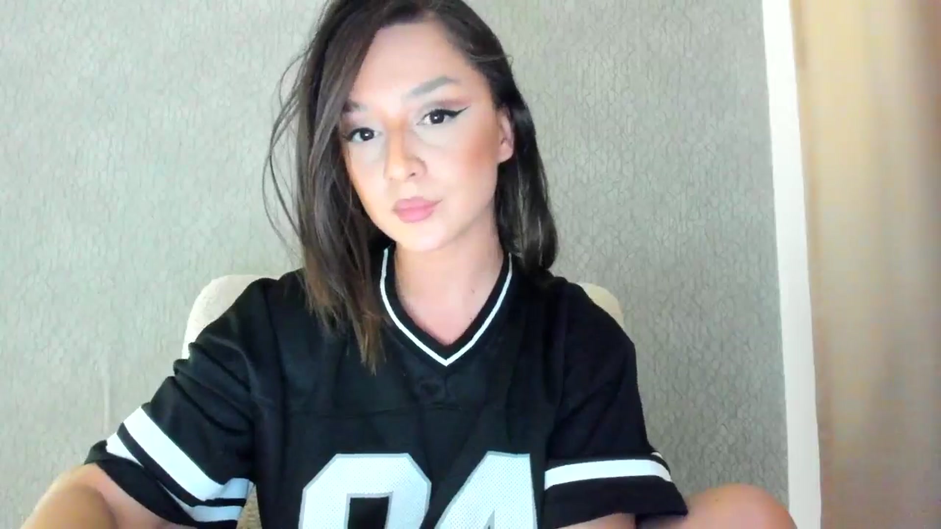 Gallery image thumbnail from Eve___'s myfreecams stream on, 11/11/2024, 15:50 image 8 of 20