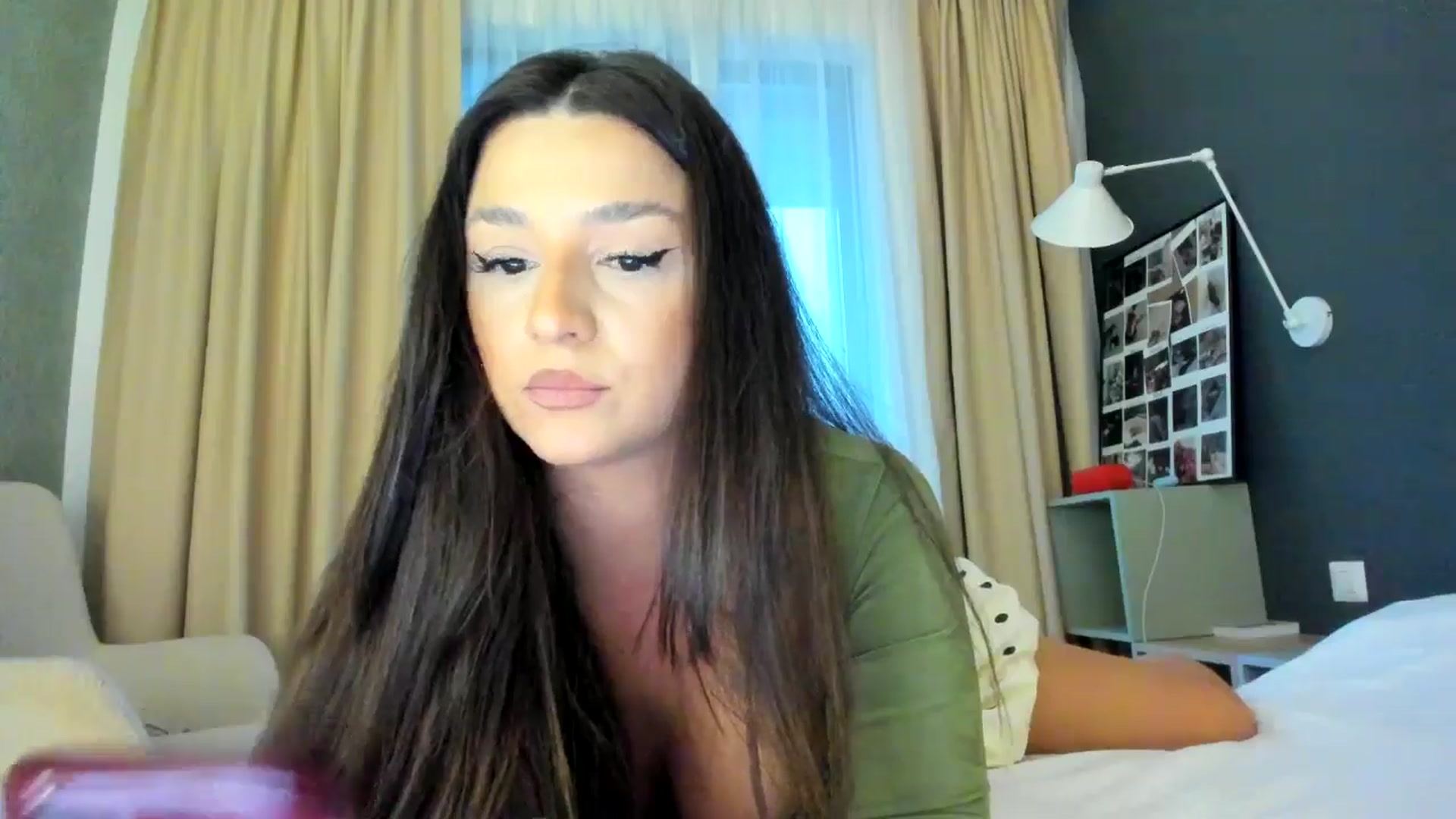 Gallery image thumbnail from Eve___'s myfreecams stream on, 11/18/2024, 14:57 image 12 of 20