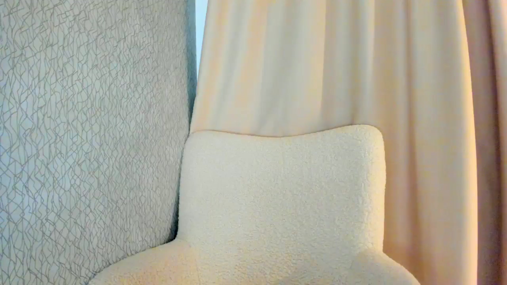 Gallery image thumbnail from Eve___'s myfreecams stream on, 11/20/2024, 15:45 image 17 of 20
