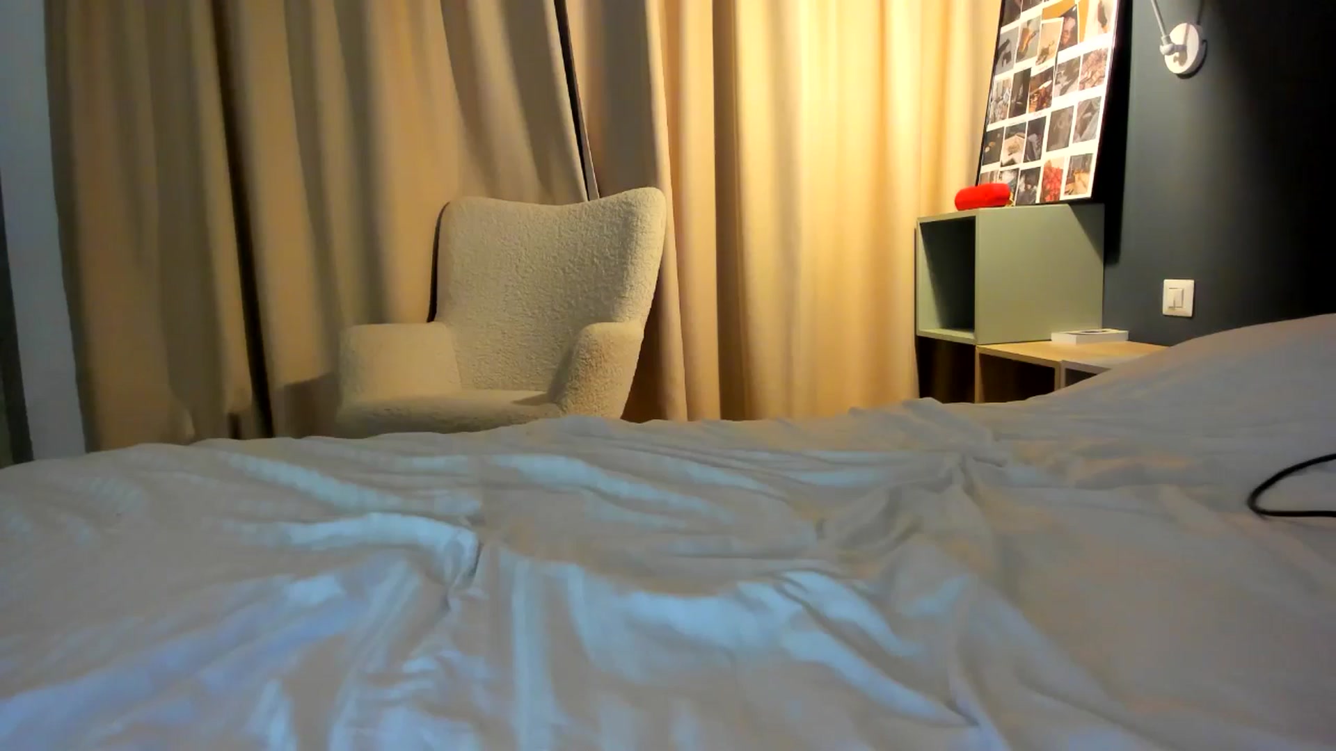 Gallery image thumbnail from Eve___'s myfreecams stream on, 11/20/2024, 15:45 image 8 of 20