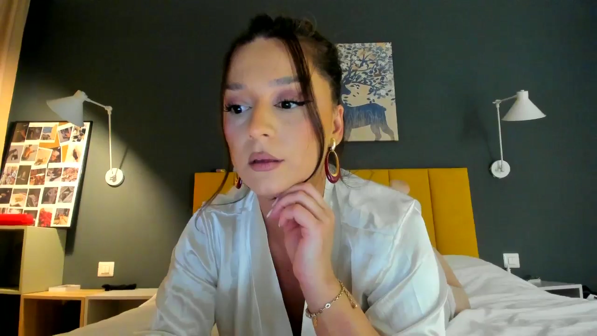 Gallery image thumbnail from Eve___'s myfreecams stream on, 11/22/2024, 16:01 image 9 of 20