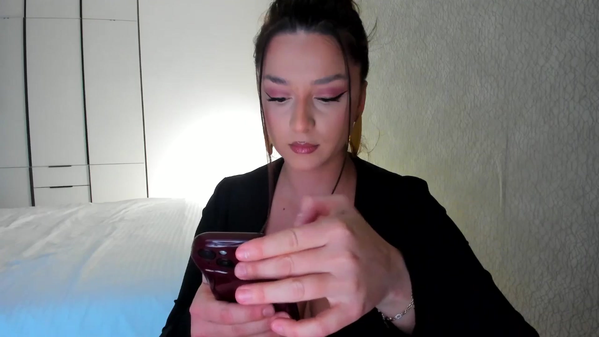 Gallery image thumbnail from Eve___'s myfreecams stream on, 12/01/2024, 15:10 image 8 of 20