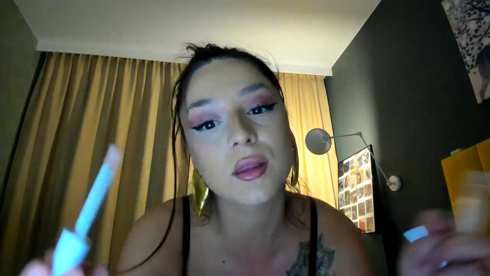 Gallery image thumbnail from Eve___'s myfreecams stream on, 12/01/2024, 17:01 image 20 of 20